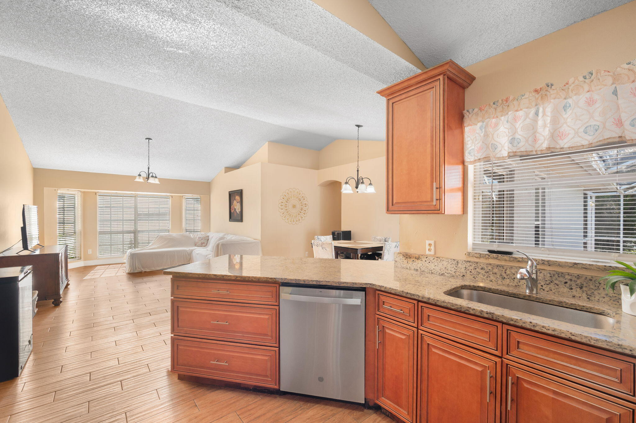PORT ST LUCIE SECTION 48 1ST REPLAT - Residential
