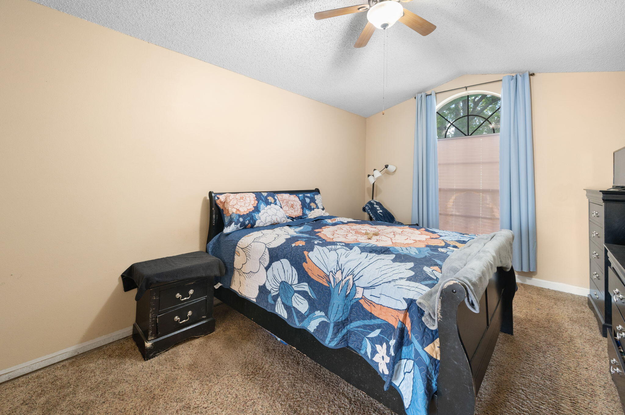 PORT ST LUCIE SECTION 48 1ST REPLAT - Residential