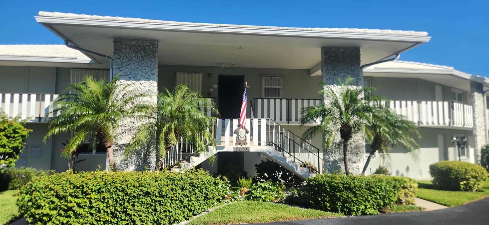 Off-Season/Seasonal Rental - October 2025 to March 2026Beautiful and spacious 1-bedroom, 1.5-bath condominium located in the sought-after coastal town of Ocean Ridge. Just moments from the beach, this well-appointed unit is situated in a 55+ community offering private beach access, an oceanfront deck with shower, and a serene lifestyle by the sea.The residence features upgraded granite countertops, an expanded walk-in shower, tile and faux wood flooring throughout, and a washer and dryer conveniently located within the unit. Enjoy tranquil views of the community pool from the enclosed Florida room.No pets. No smoking.