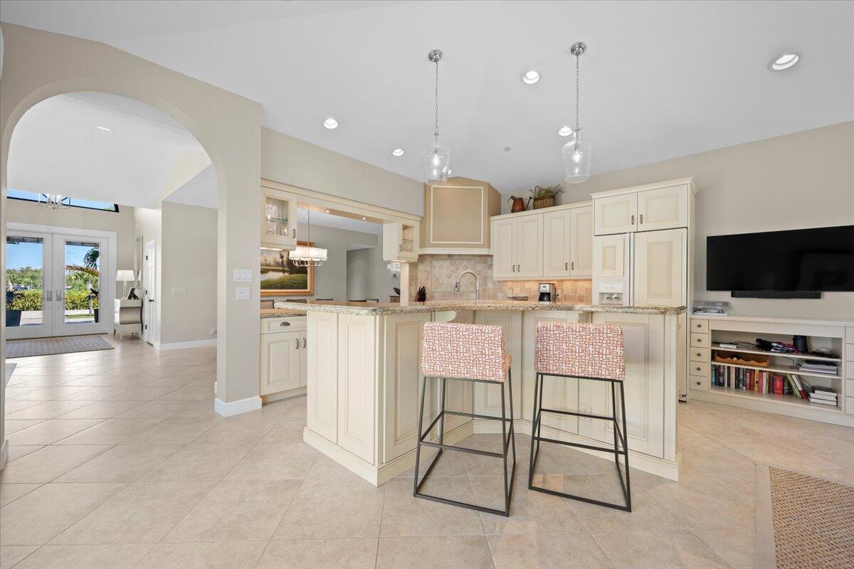 BAY HEAD AT JONATHANS LANDING - Residential