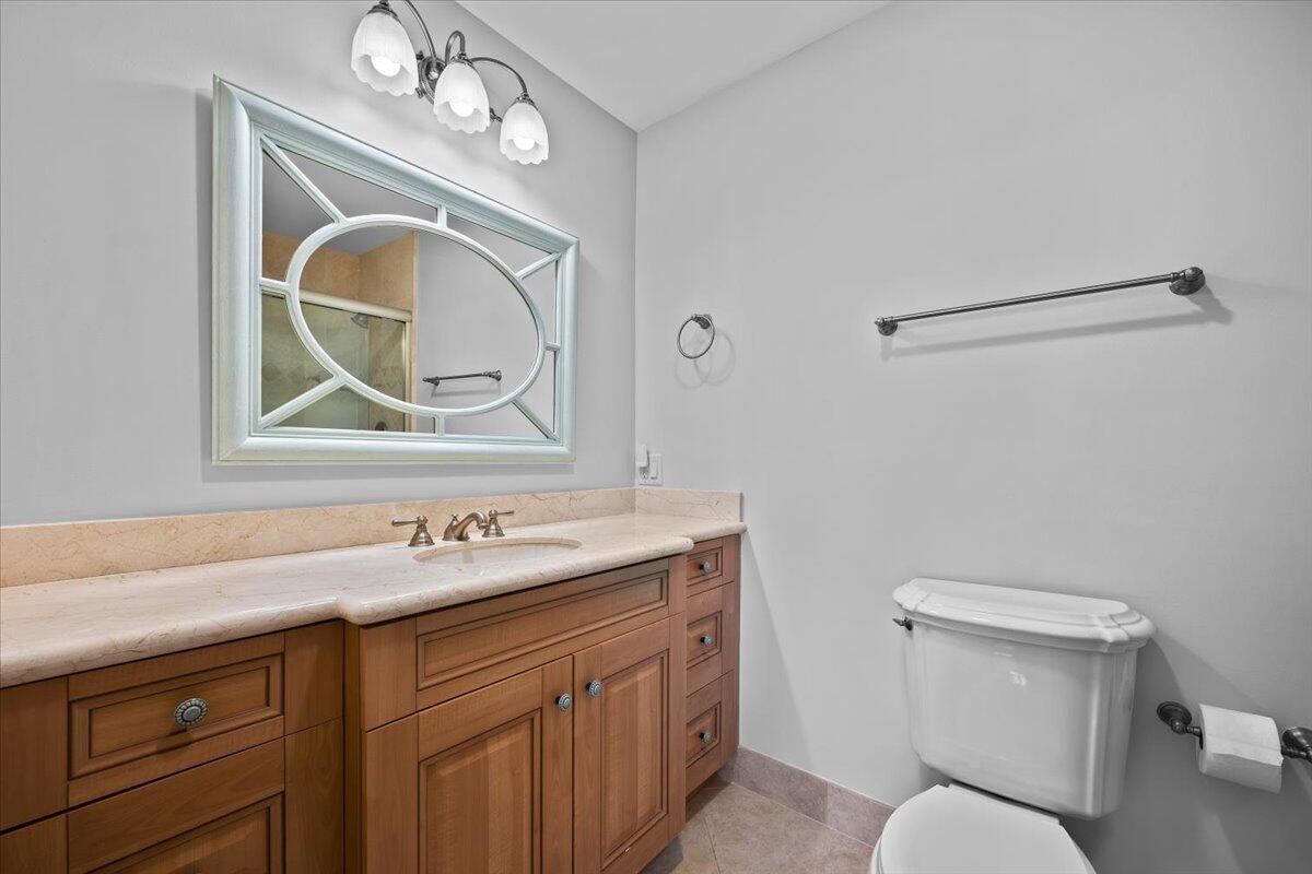 BAY HEAD AT JONATHANS LANDING - Residential