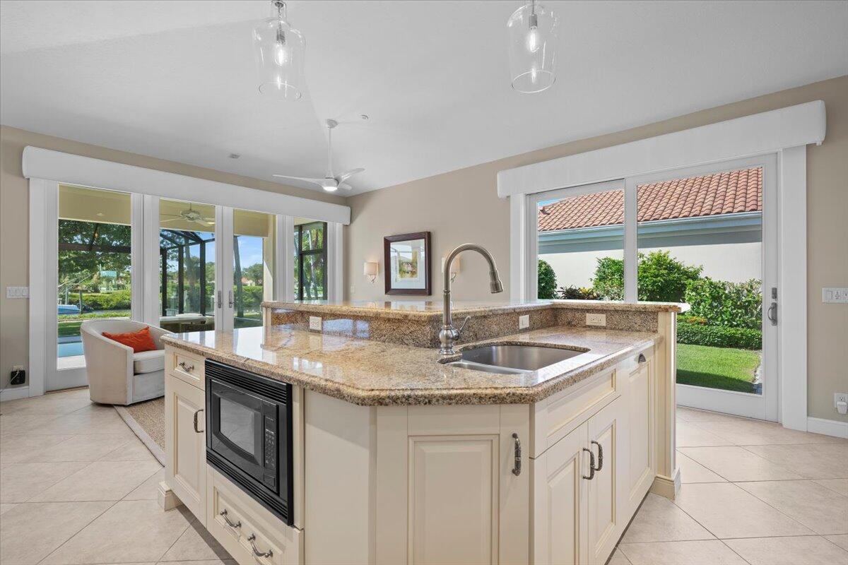 BAY HEAD AT JONATHANS LANDING - Residential