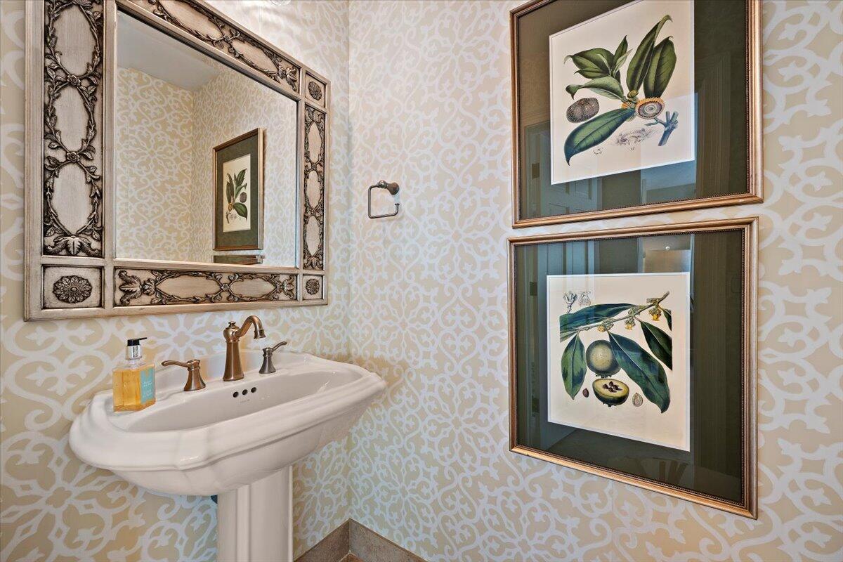 BAY HEAD AT JONATHANS LANDING - Residential