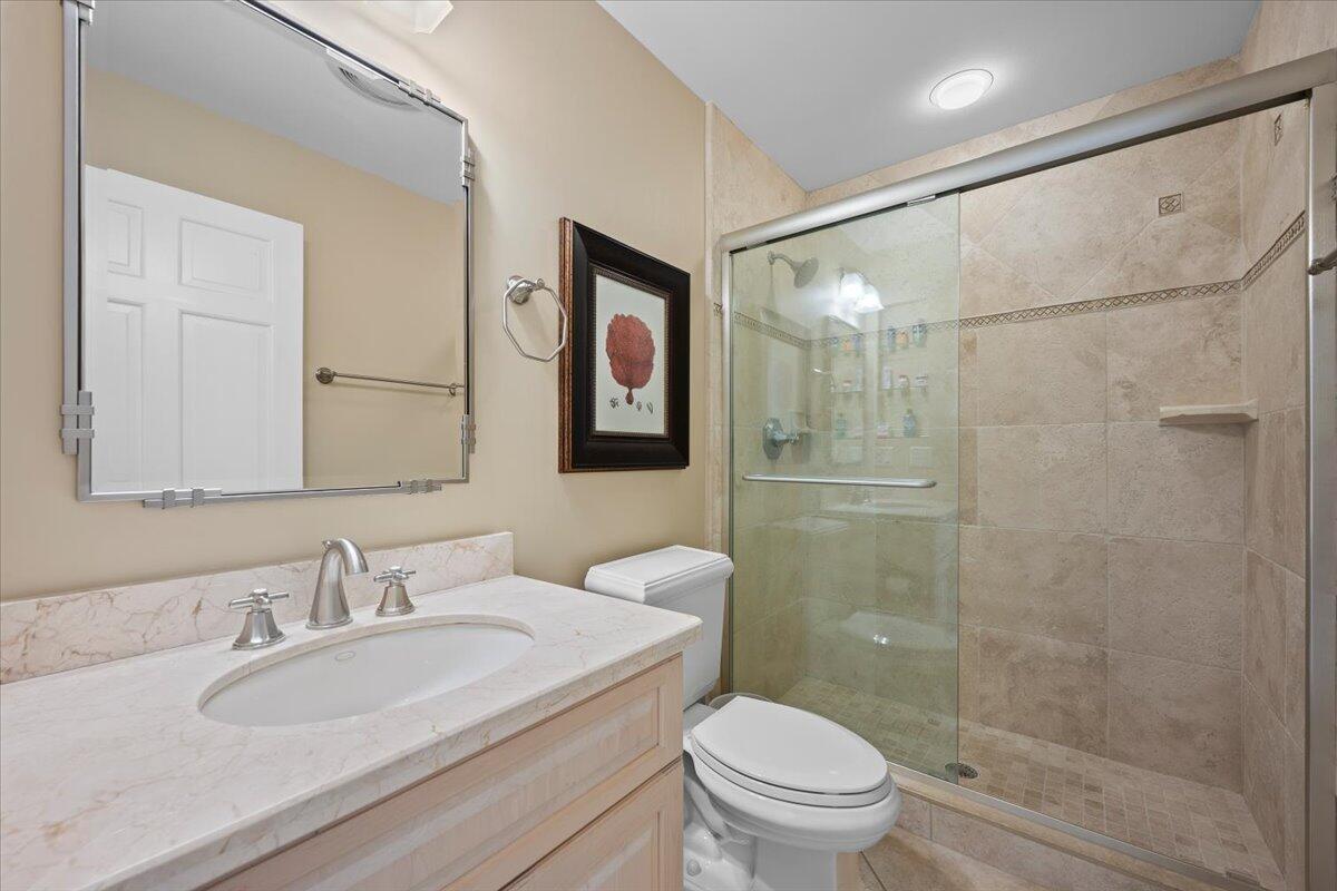 BAY HEAD AT JONATHANS LANDING - Residential