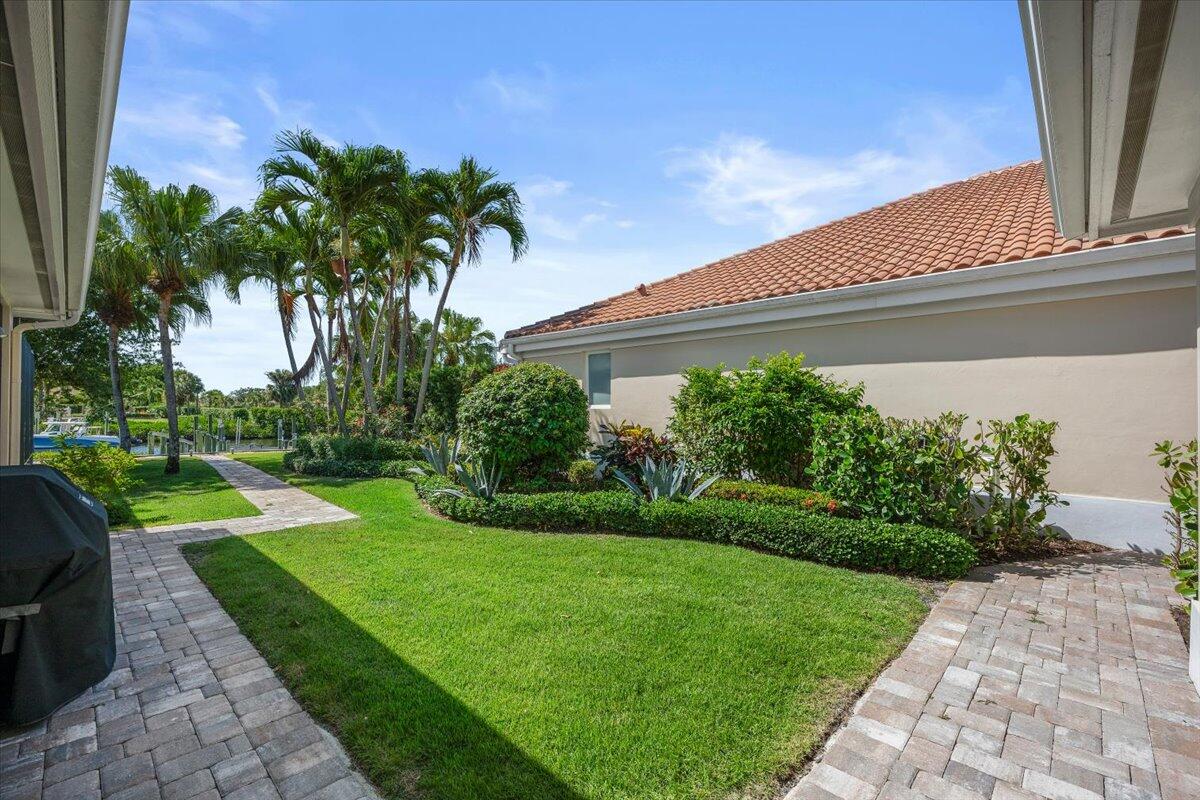 BAY HEAD AT JONATHANS LANDING - Residential