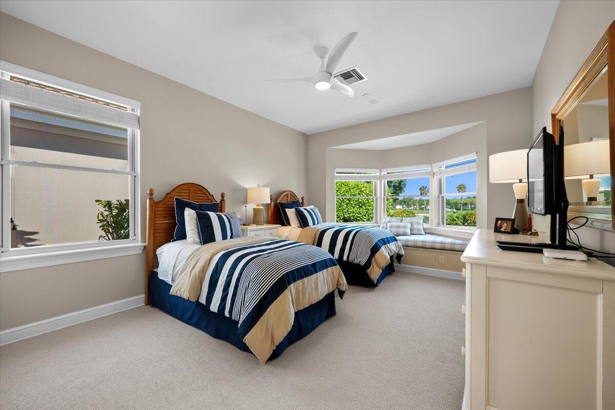 BAY HEAD AT JONATHANS LANDING - Residential