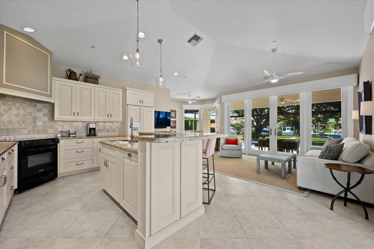 BAY HEAD AT JONATHANS LANDING - Residential