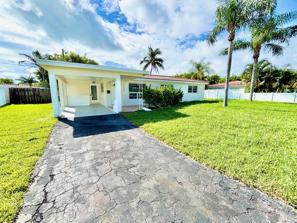 Photo of 2370 NE 4th Avenue, Boca Raton, FL 33431 (MLS # R11117006)