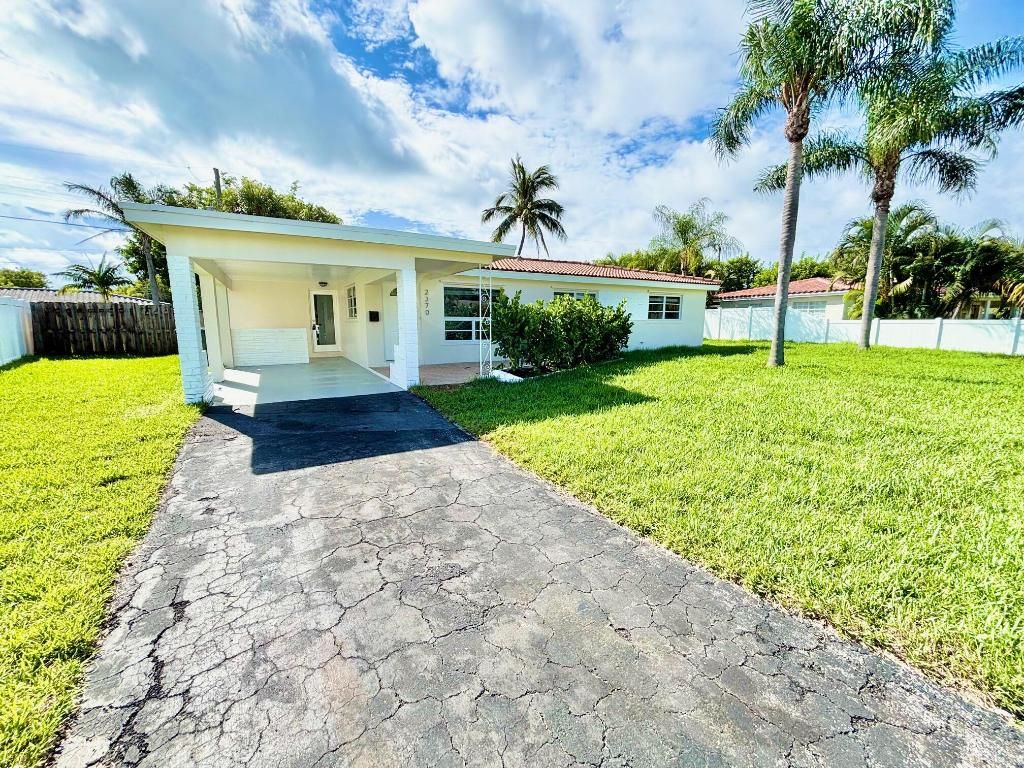Photo of 2370 NE 4th Avenue, Boca Raton, FL 33431 (MLS # R11117006)