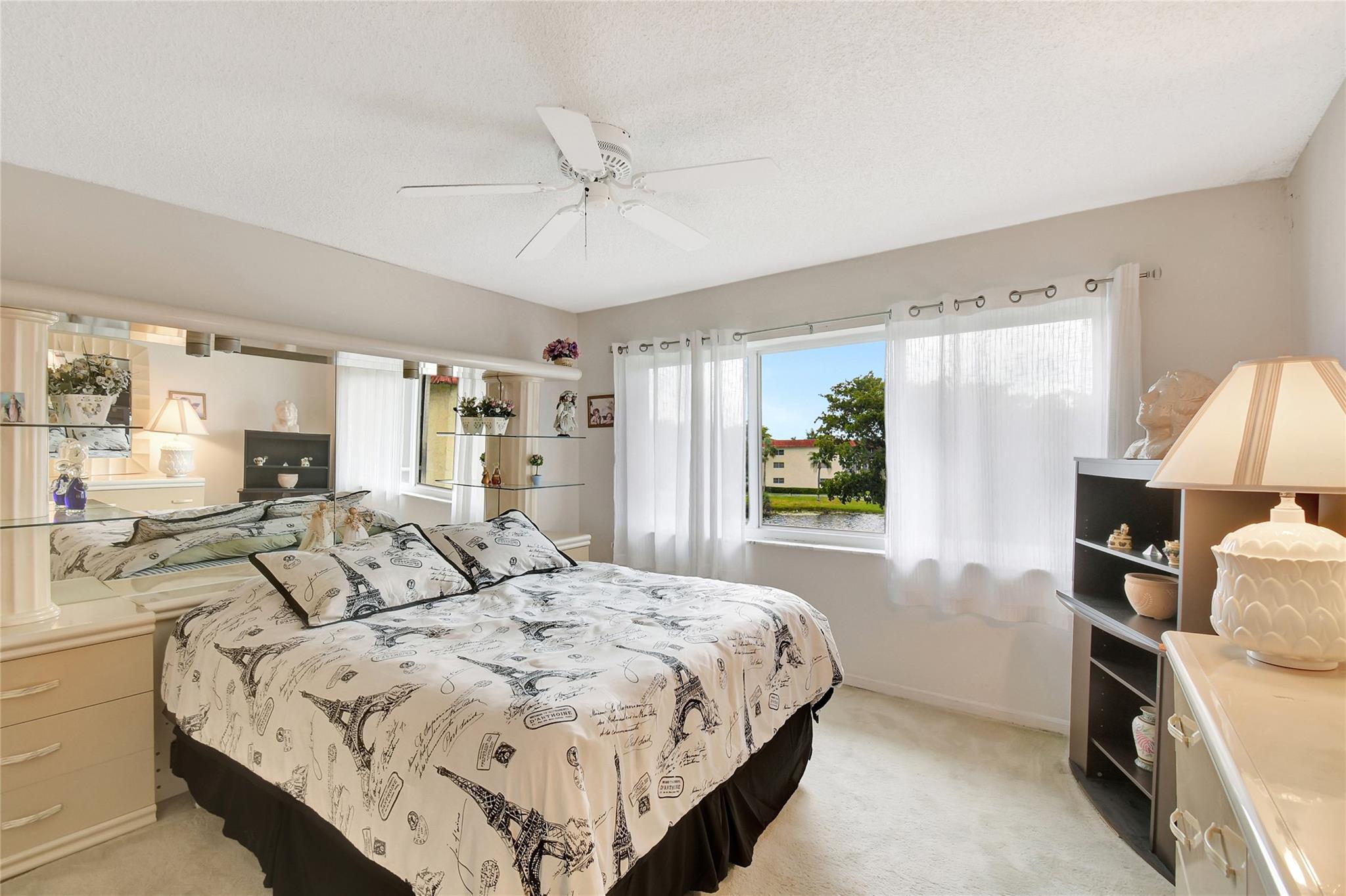 800 S Hollybrook Dr 302
