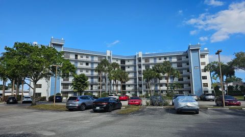 Photo of 4640 Lucerne Lakes Boulevard W #303, Lake Worth, FL 33467 (MLS # R11169359)