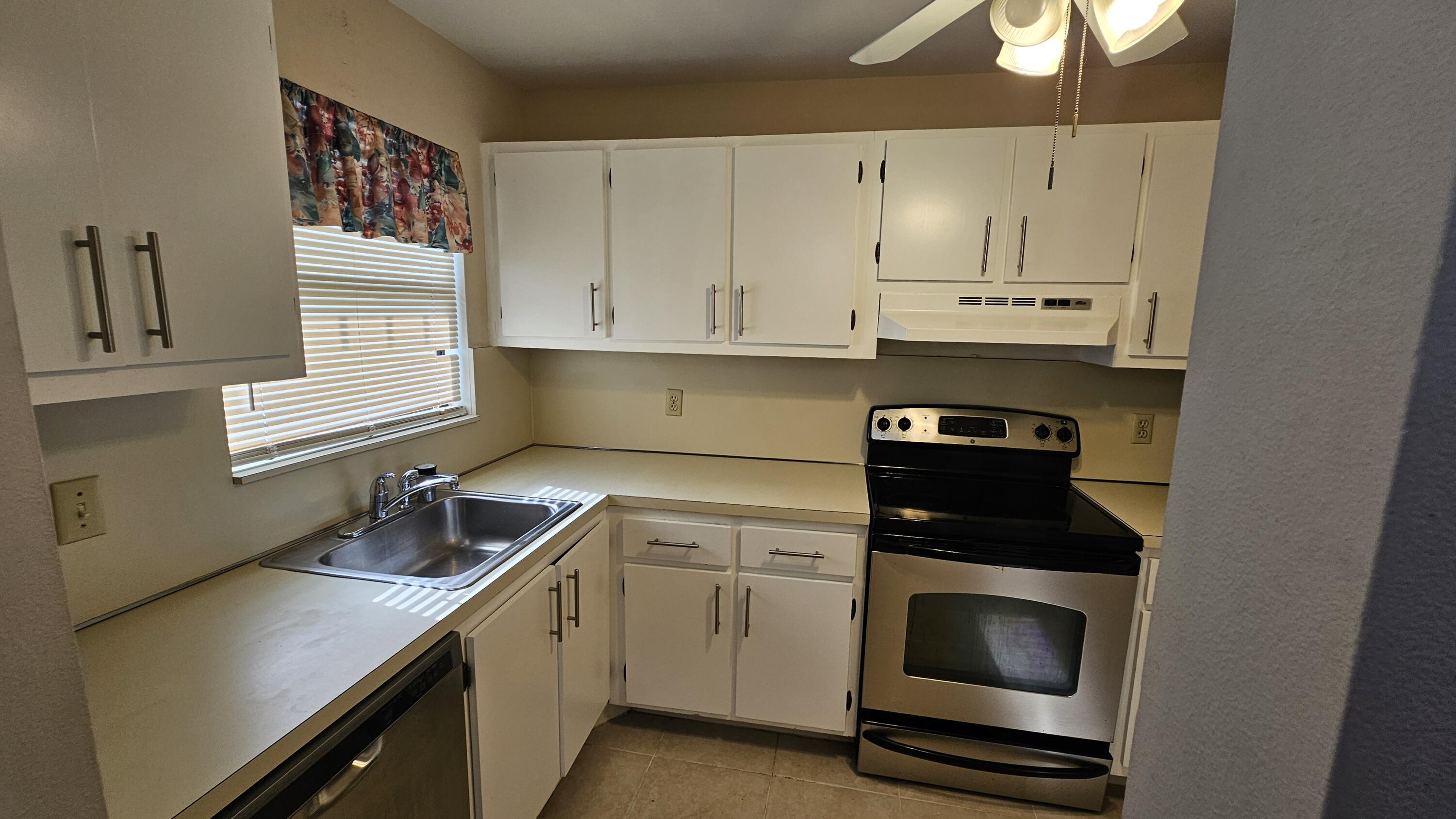 4640 Lucerne Lakes Boulevard W 303