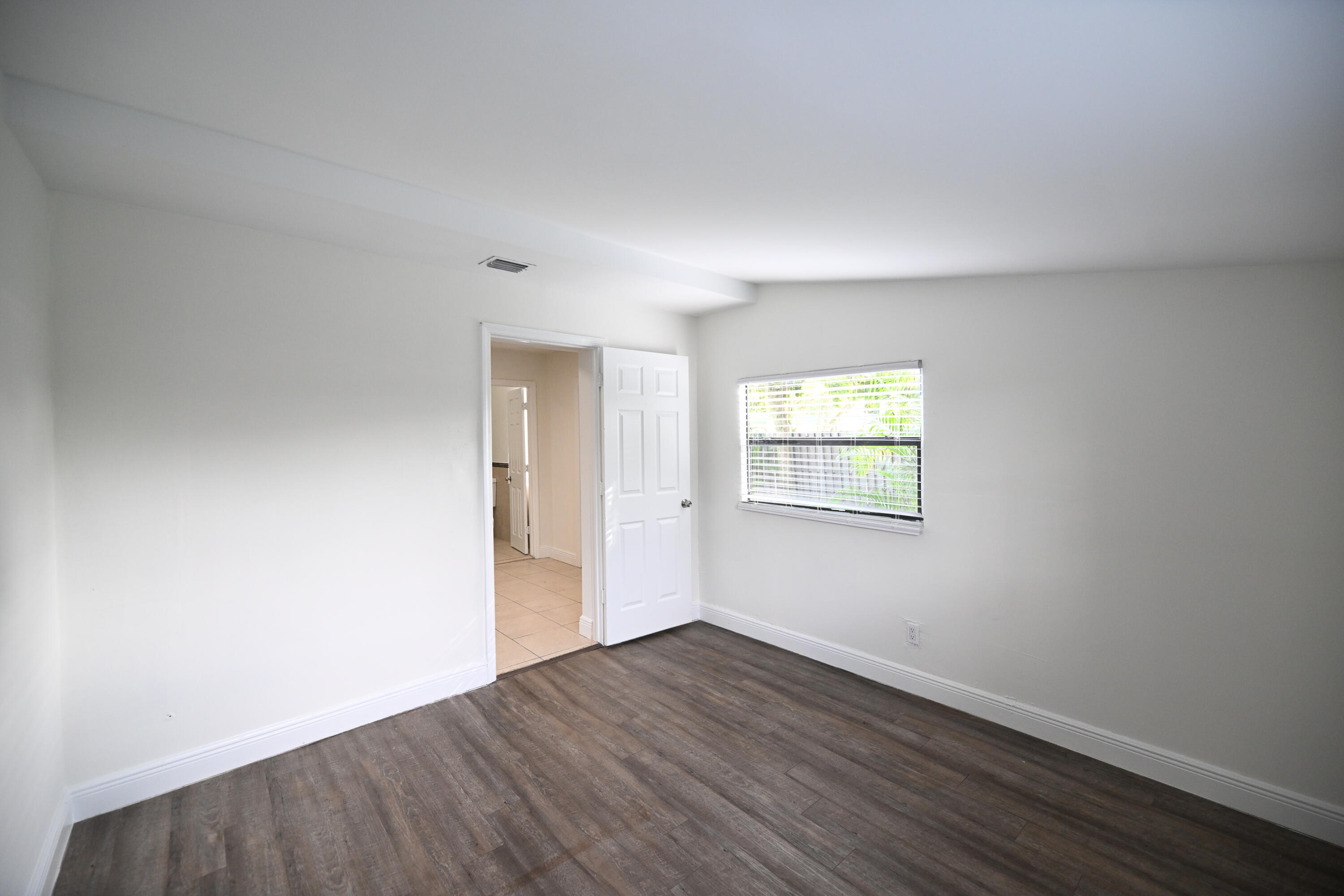 PALM LANE VILLA - Residential Lease