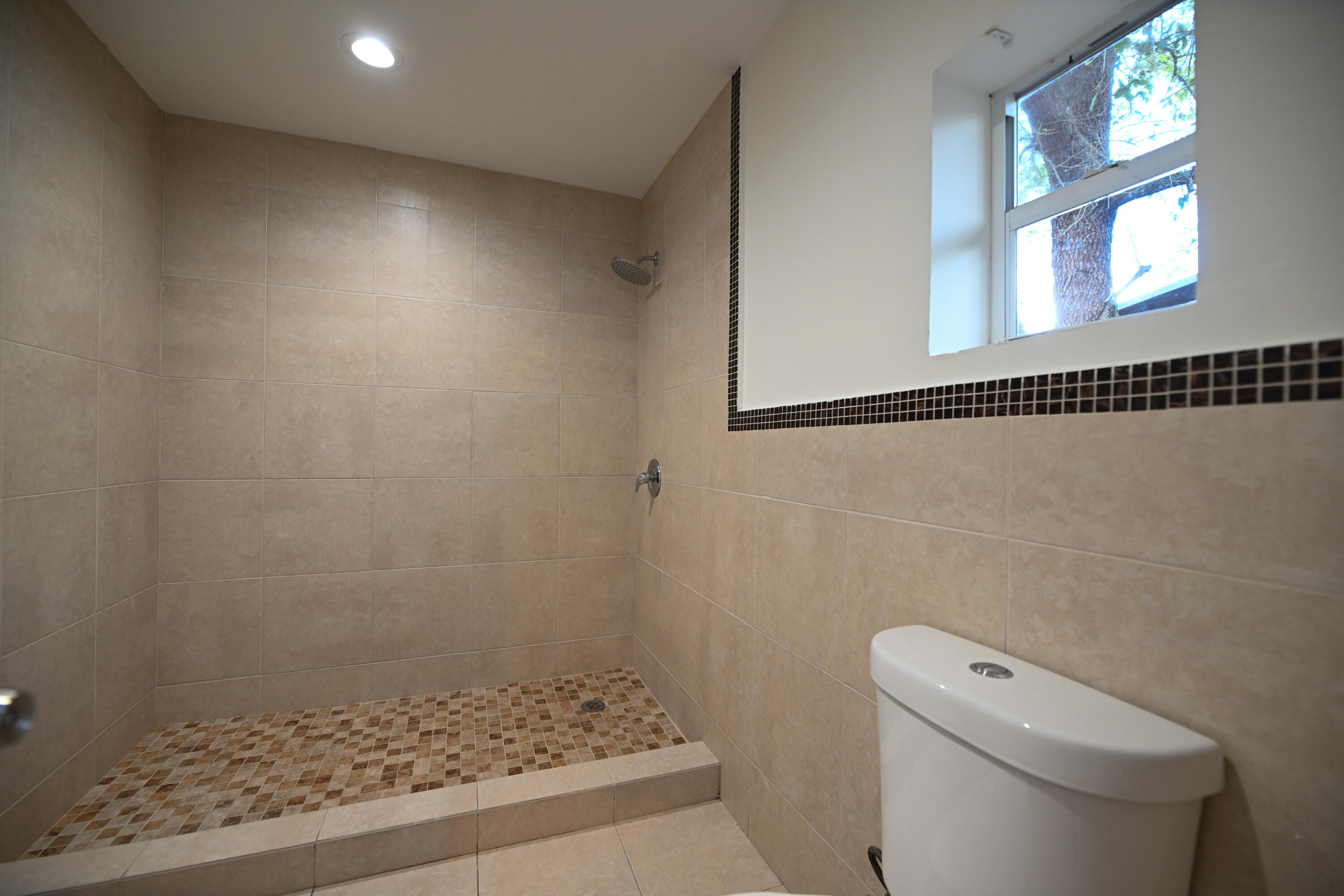 PALM LANE VILLA - Residential Lease