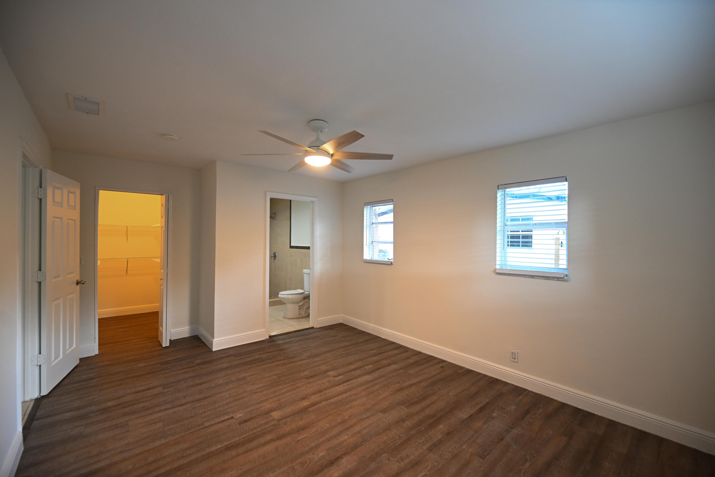 PALM LANE VILLA - Residential Lease