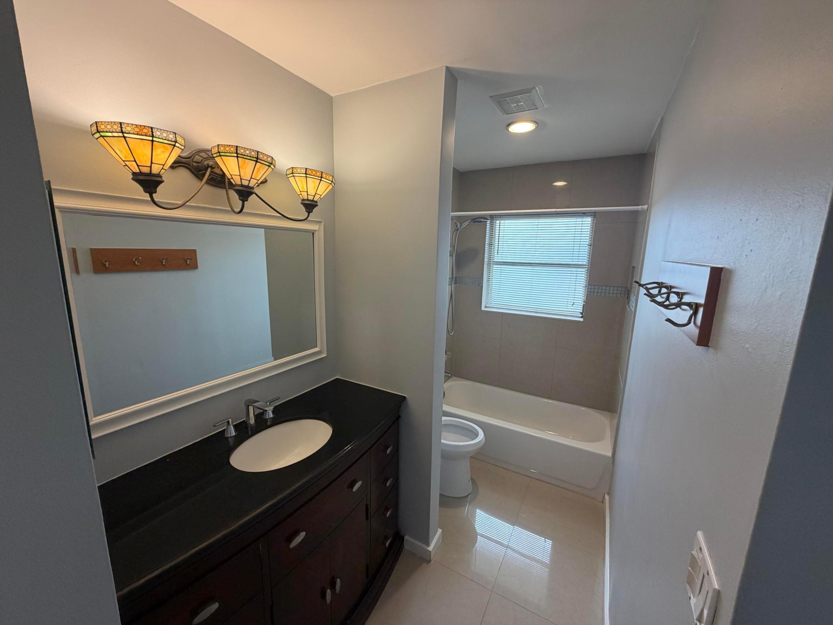 LOCH LOMOND SOUTH - Residential Lease