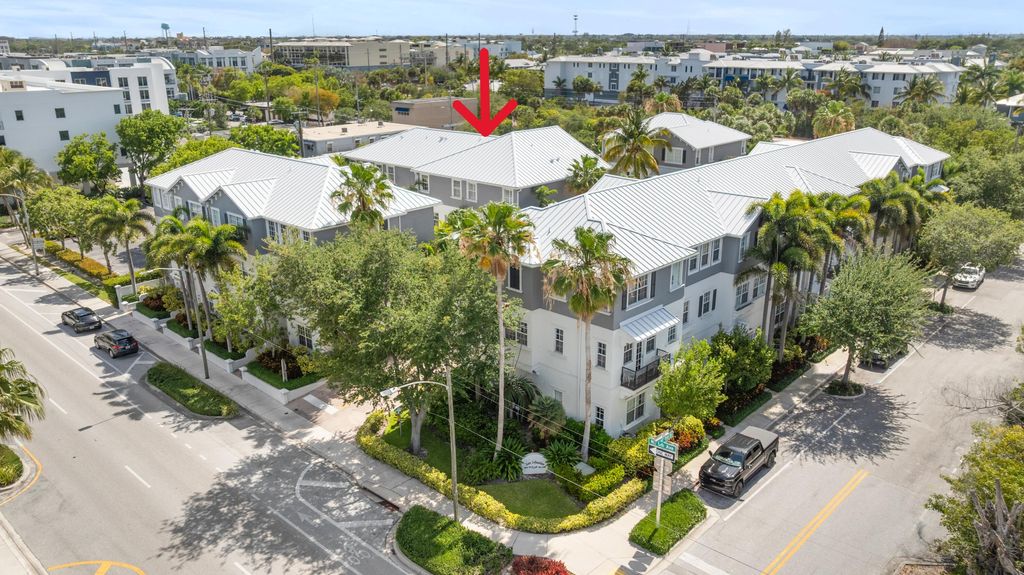 Photo of 290 NE 5th Avenue #16, Delray Beach, FL 33483 (MLS # R11088761)