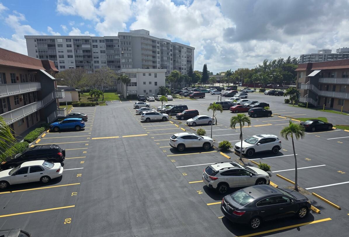 SIXTH MOORINGS CONDO - Residential