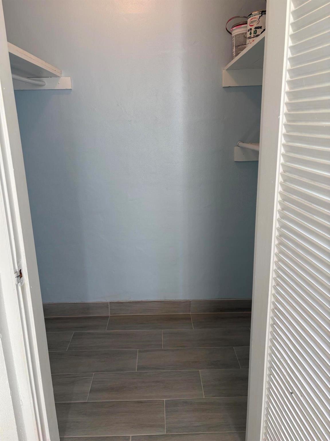 Cresthaven Villas No. 11 - Residential Lease