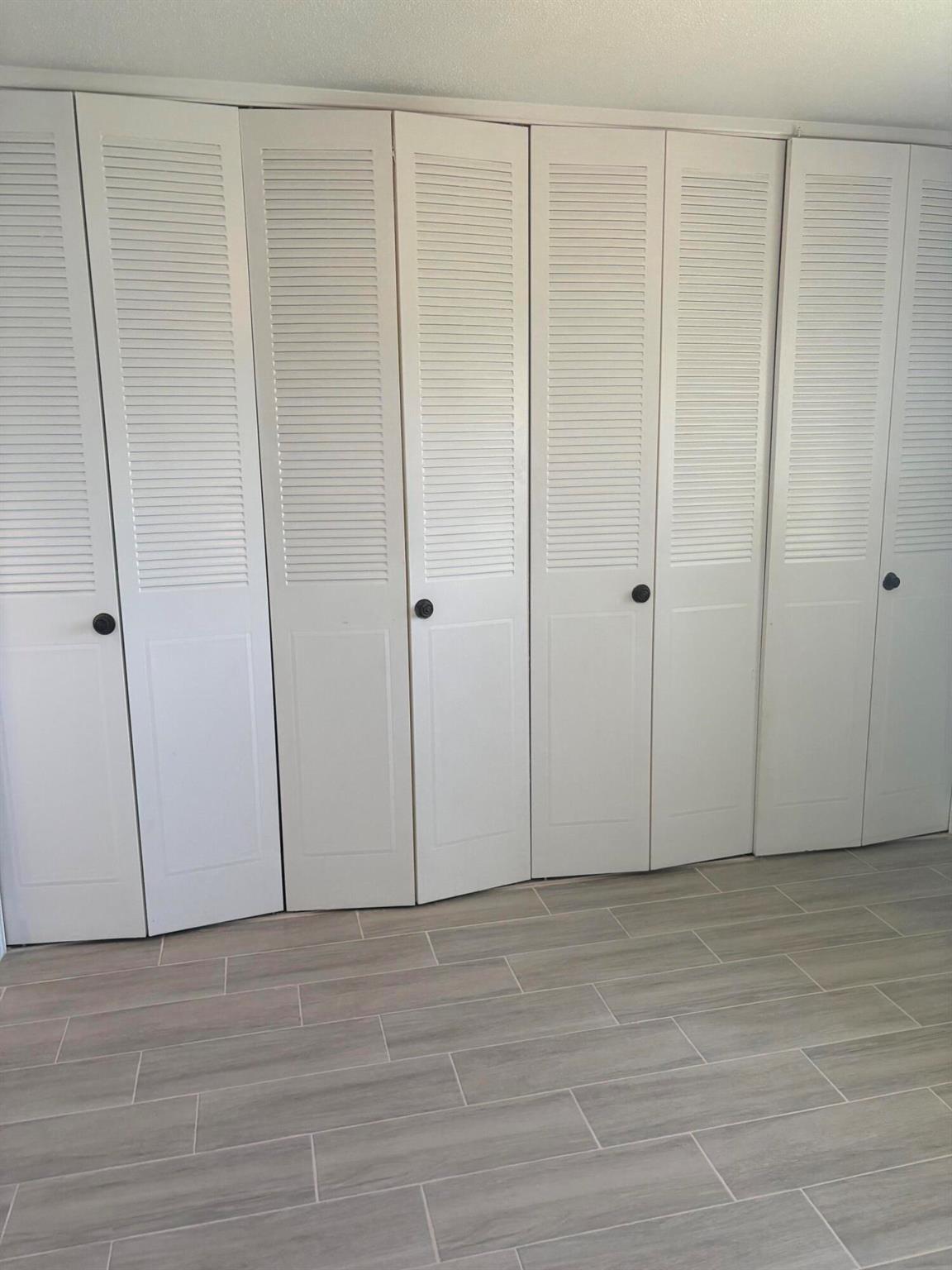 Cresthaven Villas No. 11 - Residential Lease