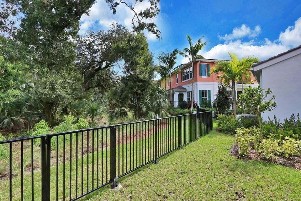 Photo of 12820 Trevi Isle Drive, Palm Beach Gardens, FL 33418 (MLS # R10960977)