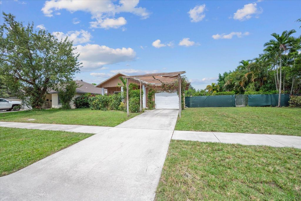 Photo of 1106 Staghorn Street, Wellington, FL 33414 (MLS # R11014778)