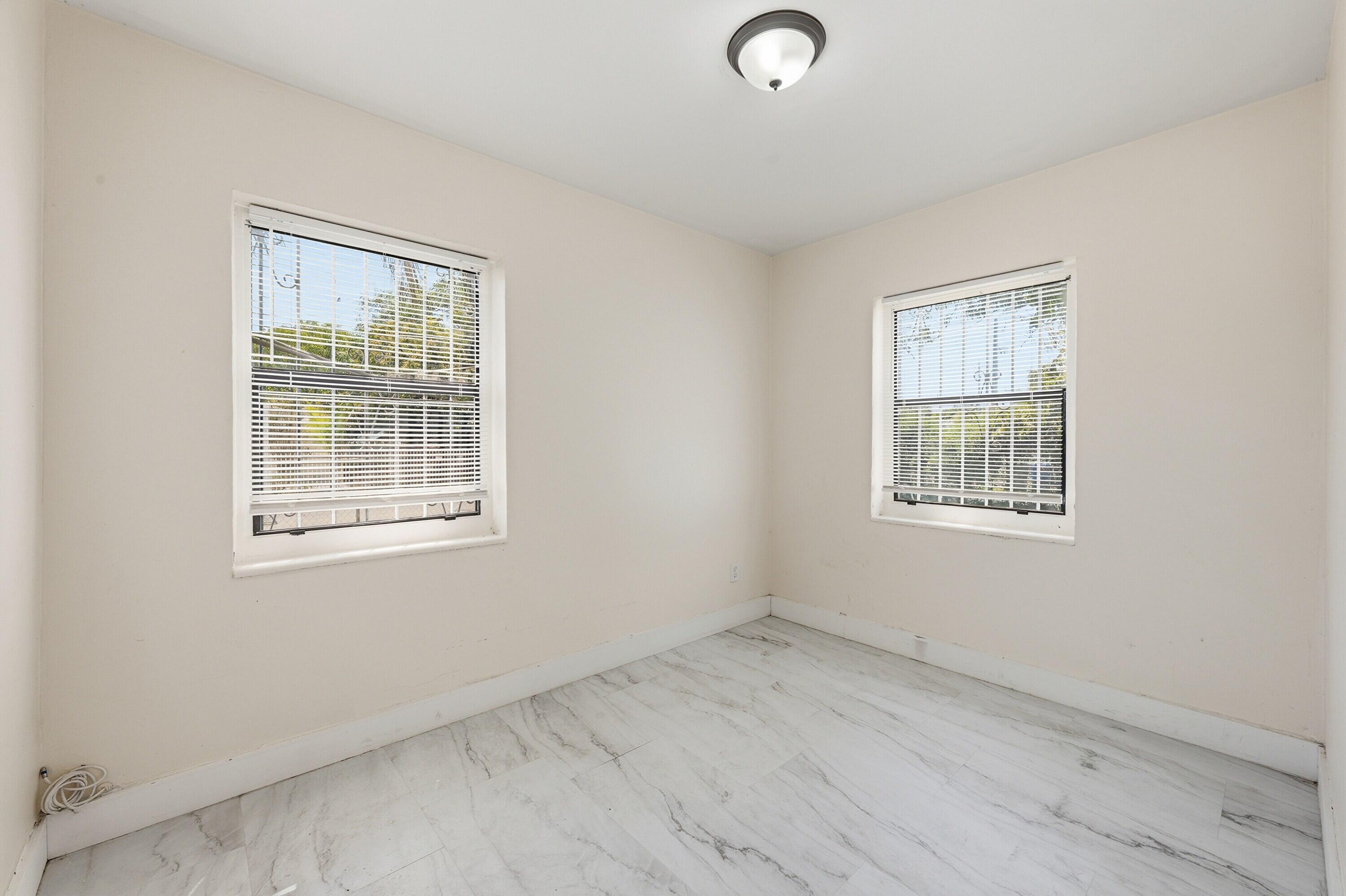 EDISON GARDENS - Residential