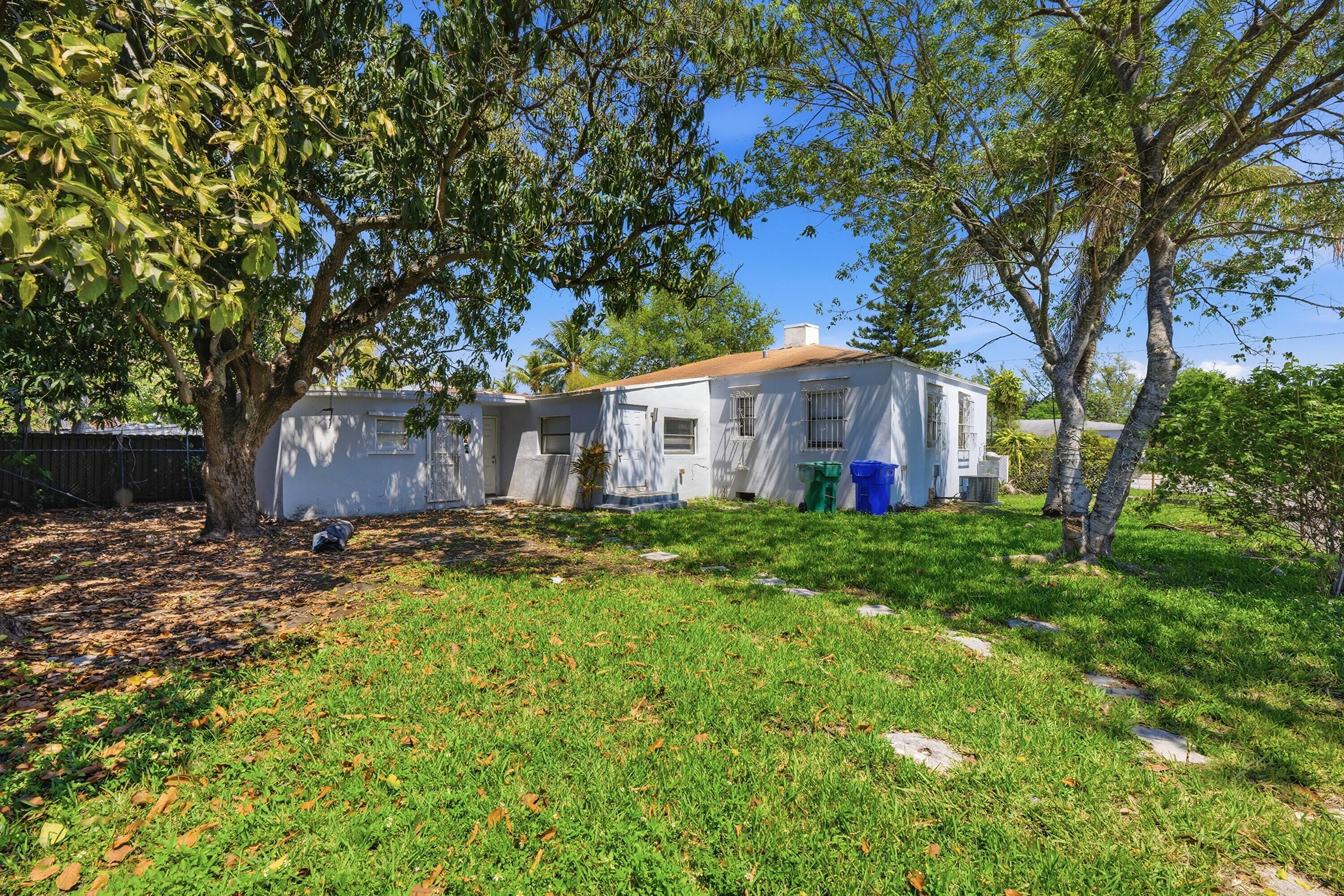 EDISON GARDENS - Residential