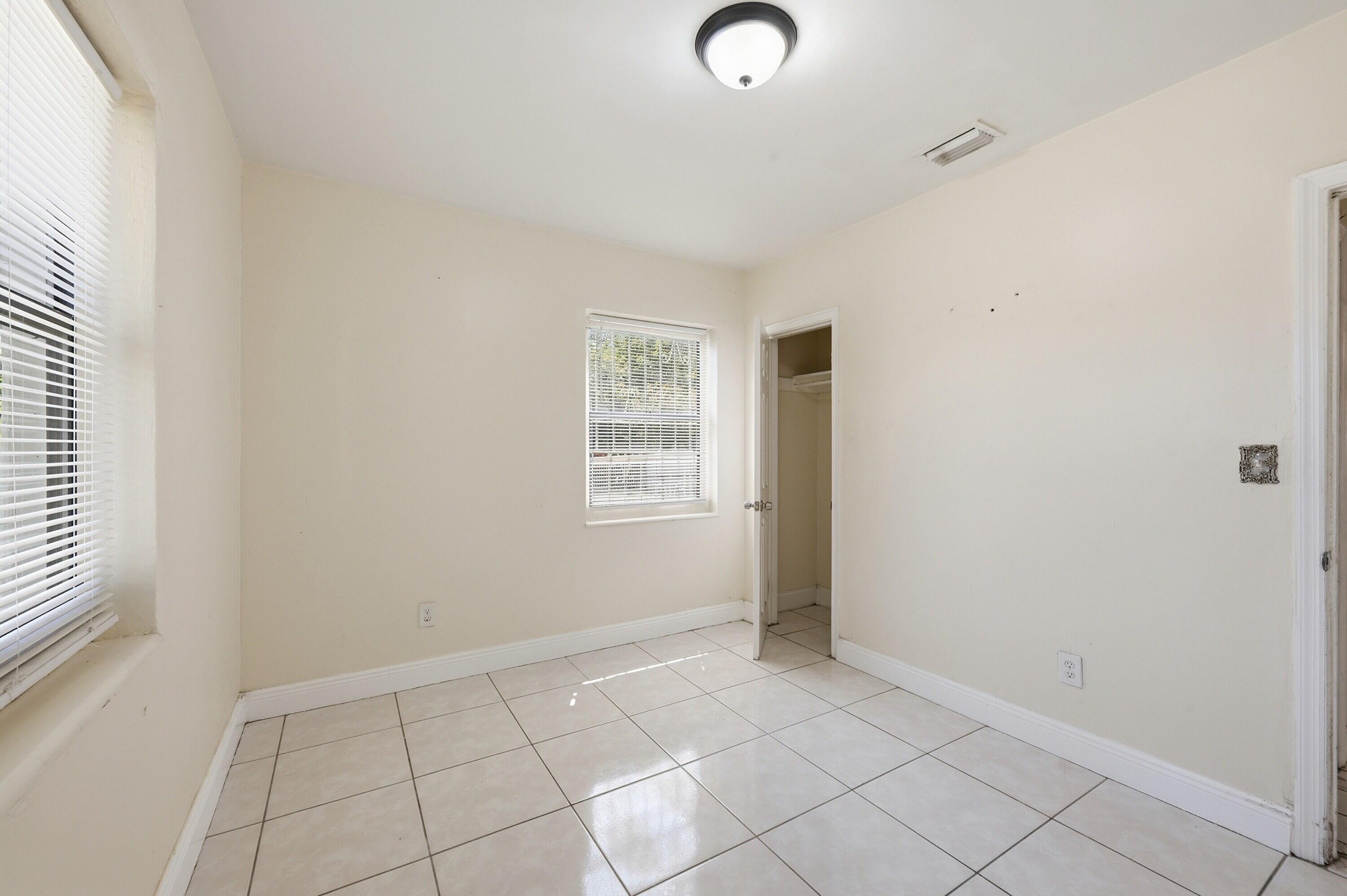 EDISON GARDENS - Residential