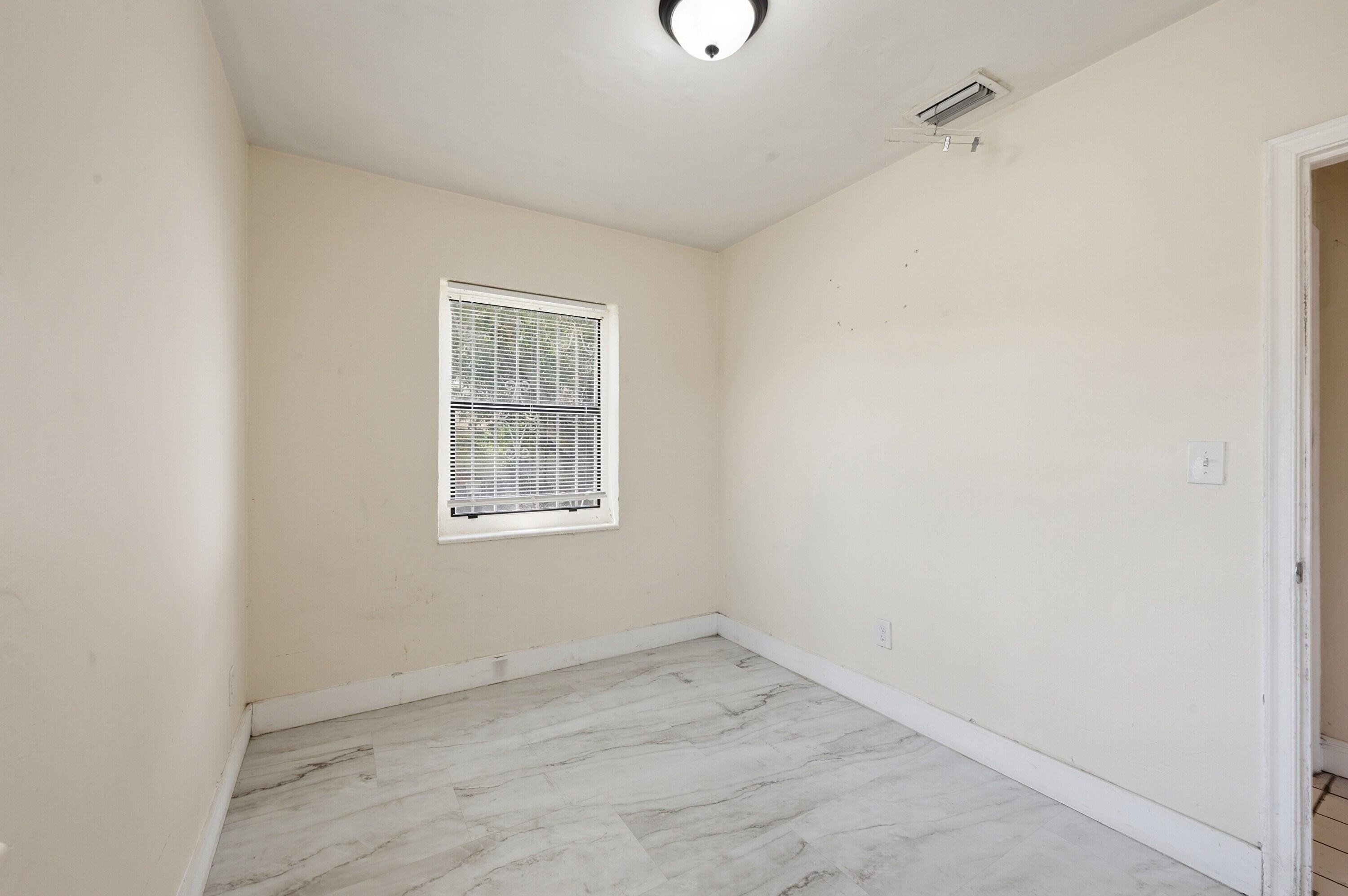 EDISON GARDENS - Residential