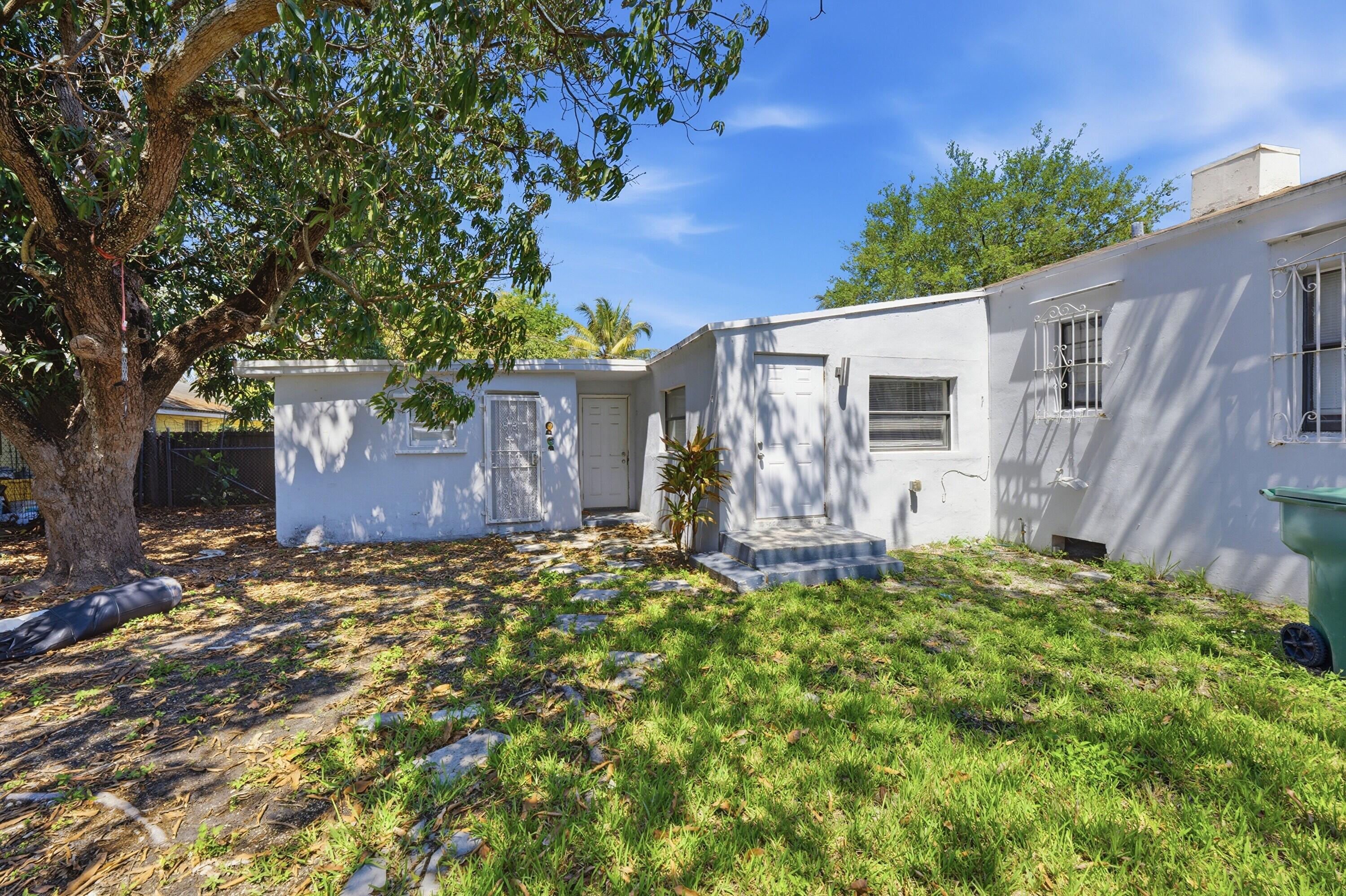 EDISON GARDENS - Residential