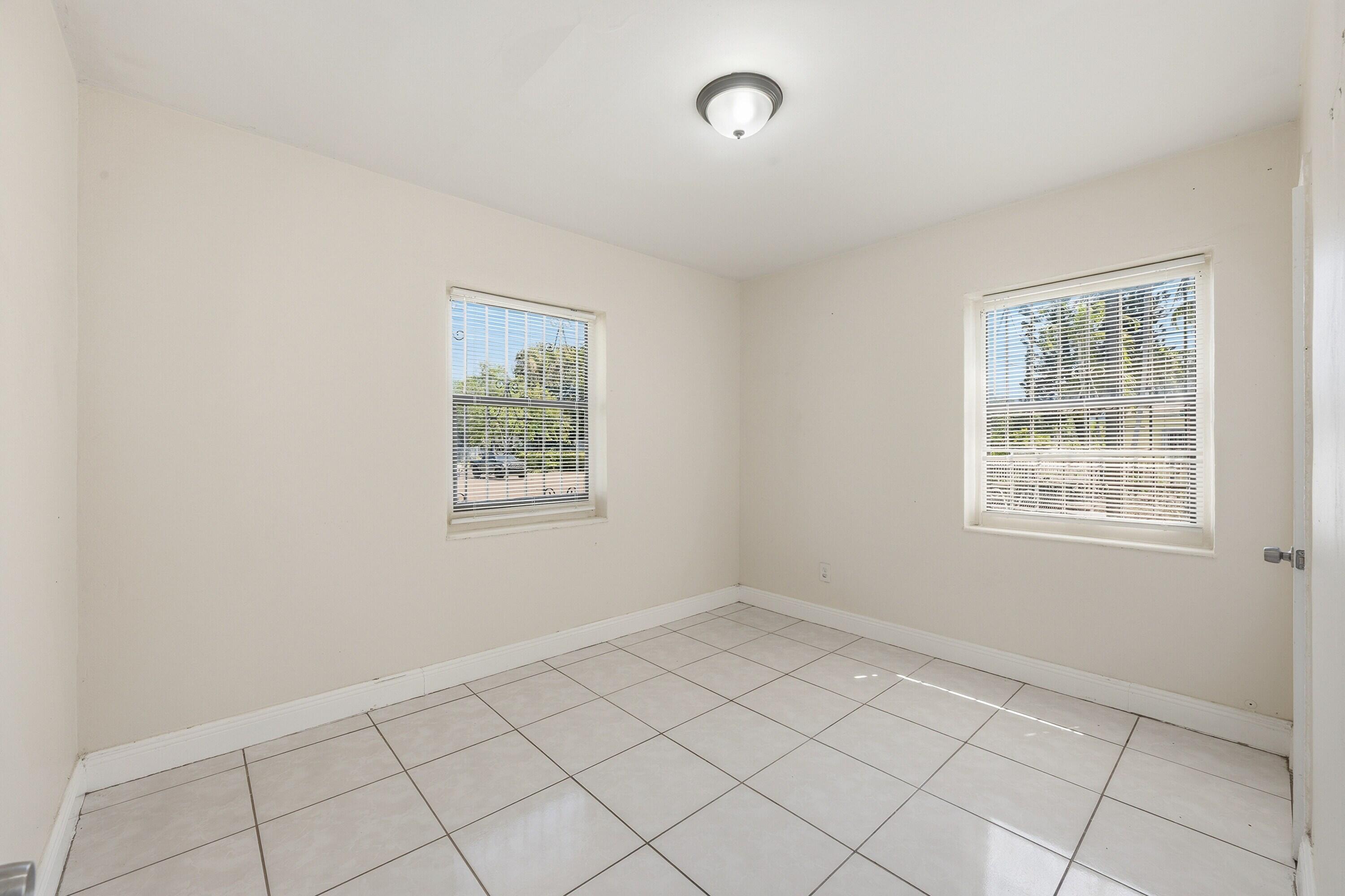 EDISON GARDENS - Residential