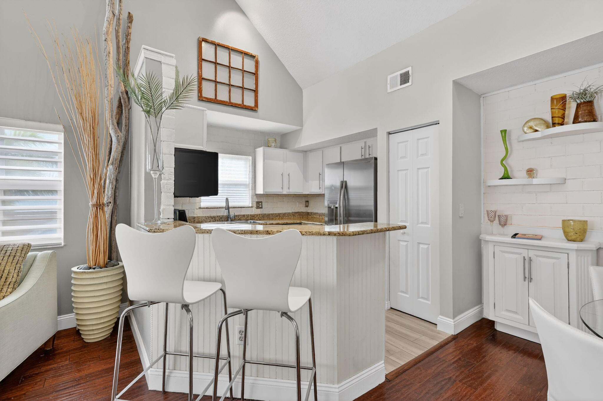 COURTYARDS AT WILLOUGHBY CONDO - Residential