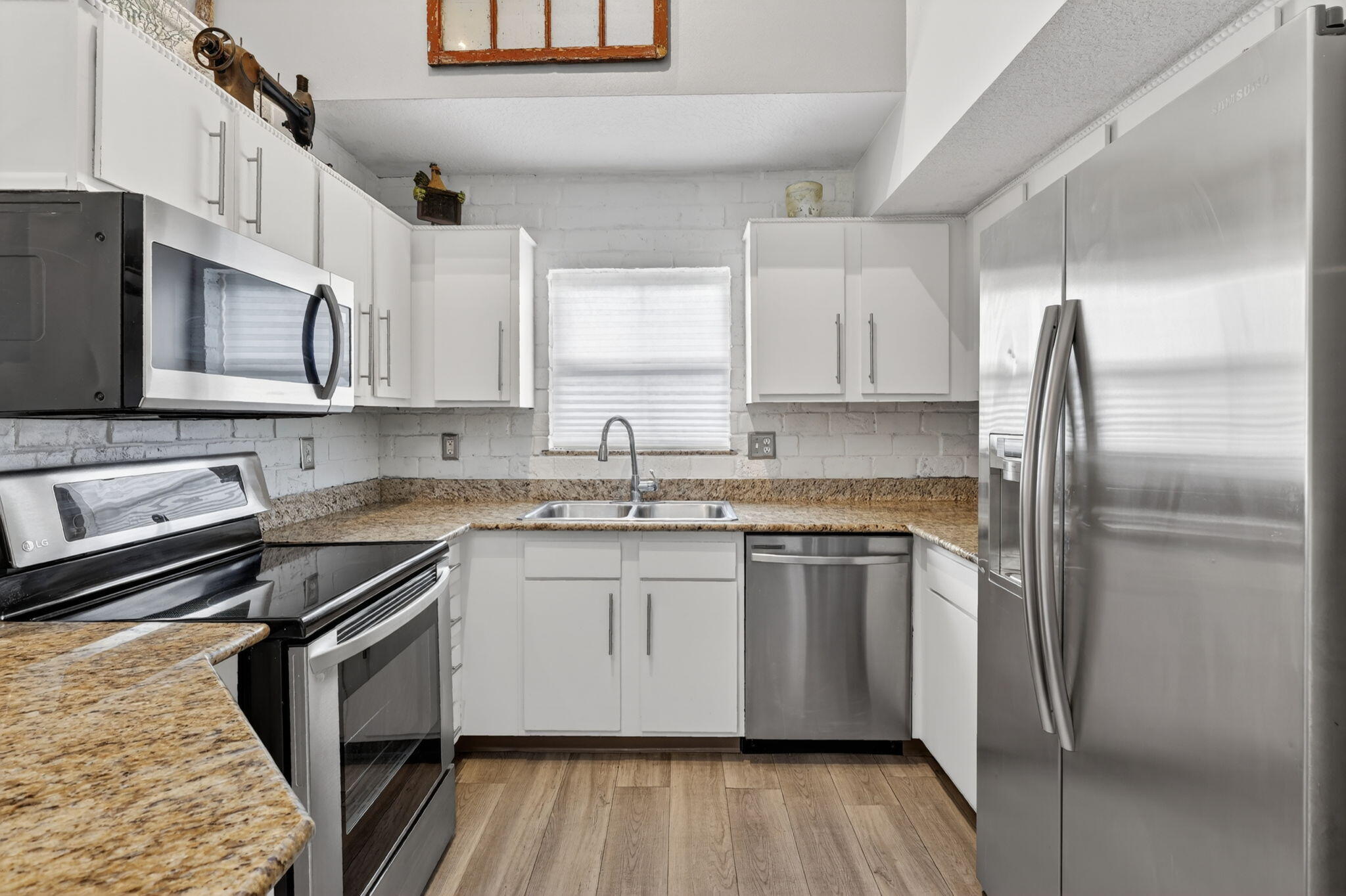 COURTYARDS AT WILLOUGHBY CONDO - Residential