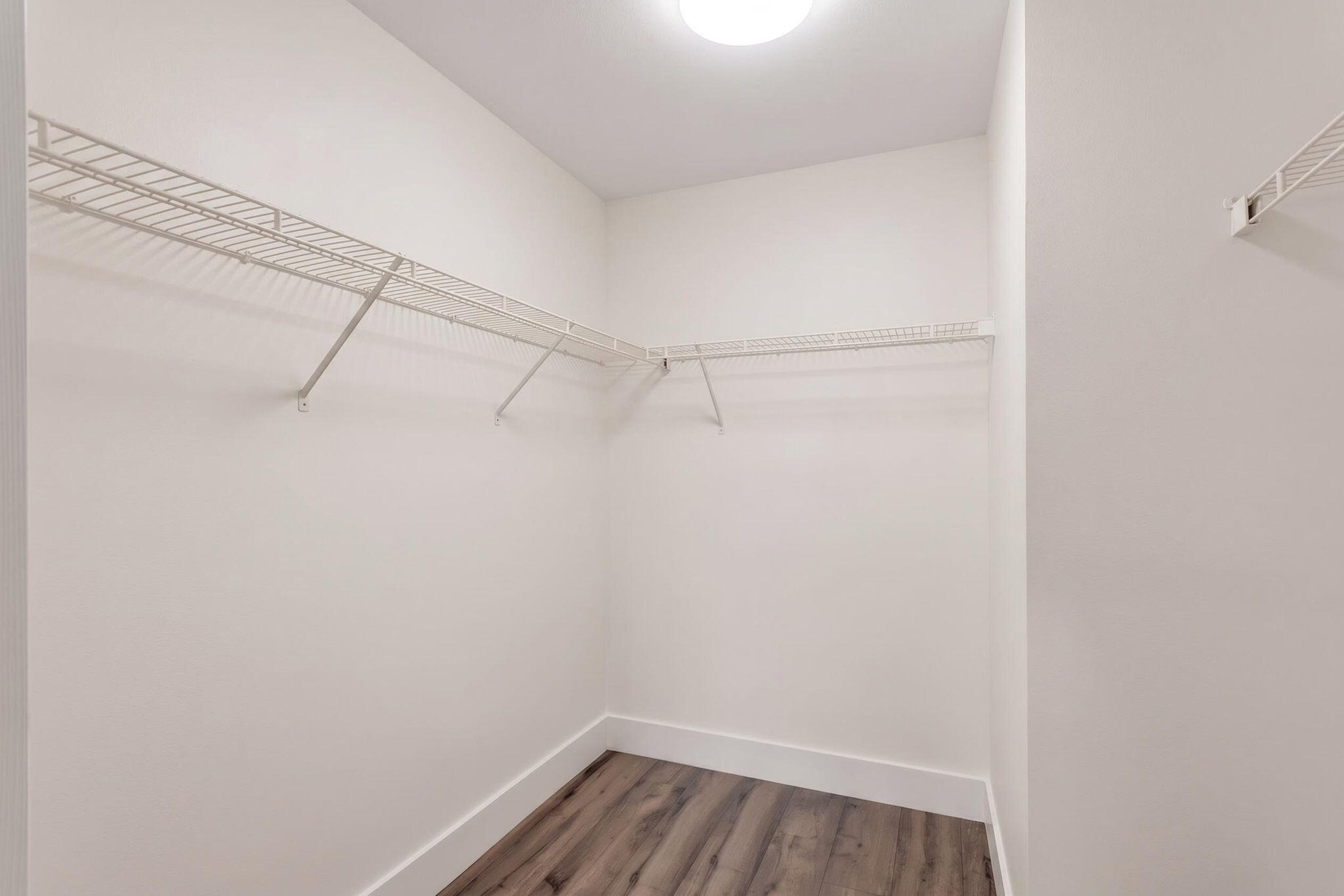 COURTYARDS AT WILLOUGHBY CONDO - Residential