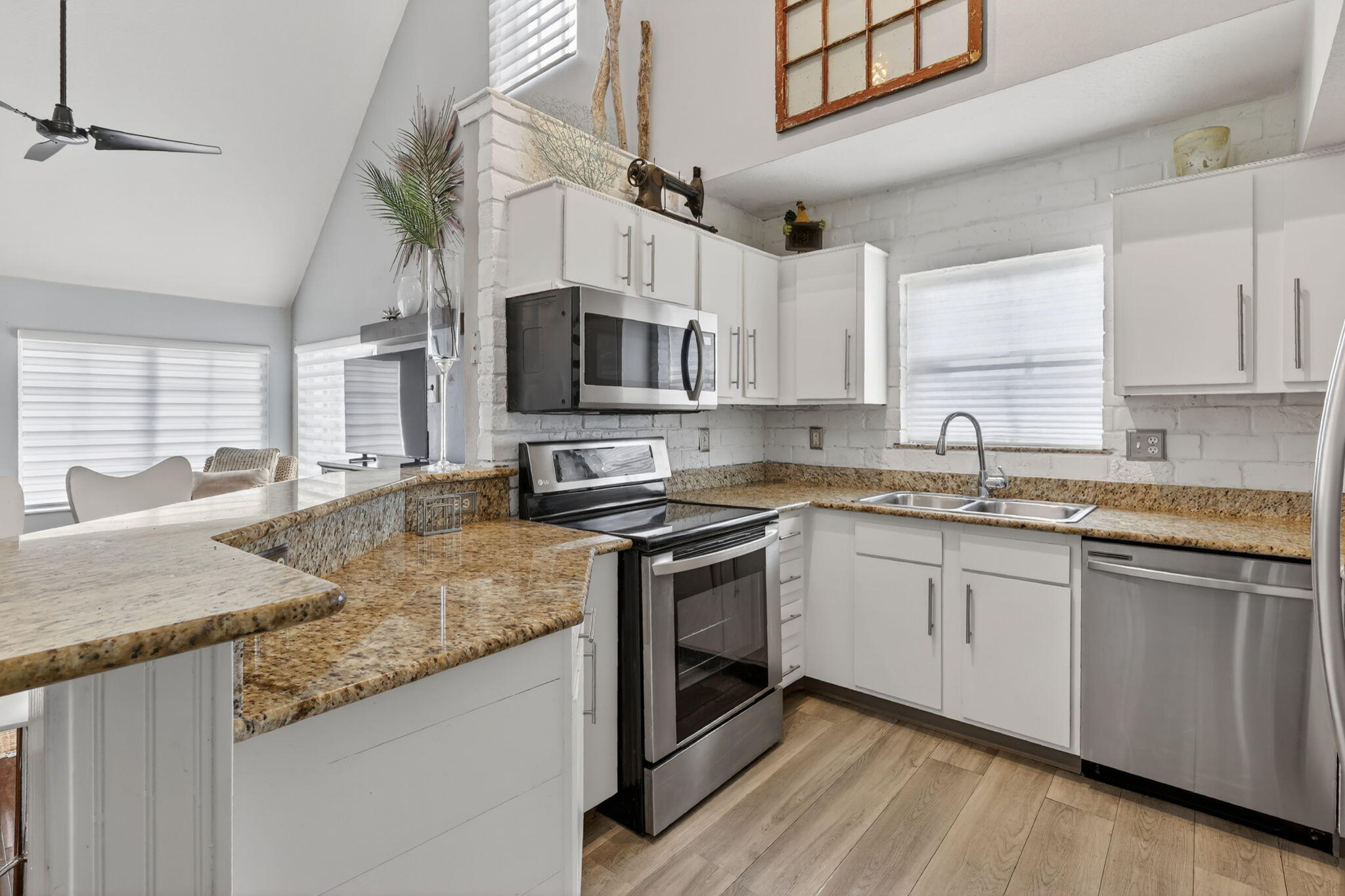 COURTYARDS AT WILLOUGHBY CONDO - Residential