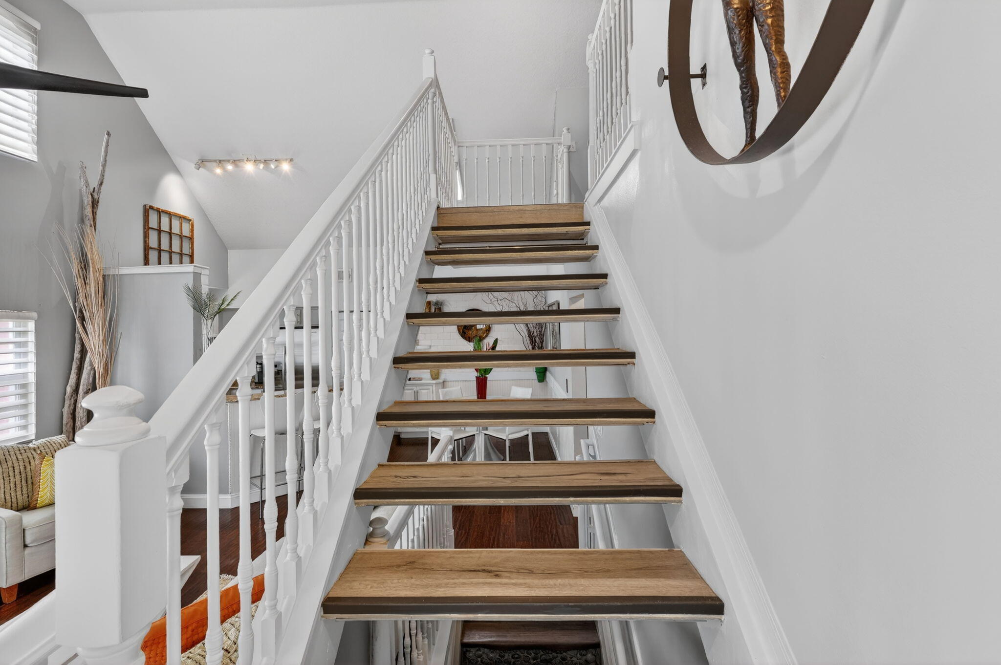 COURTYARDS AT WILLOUGHBY CONDO - Residential