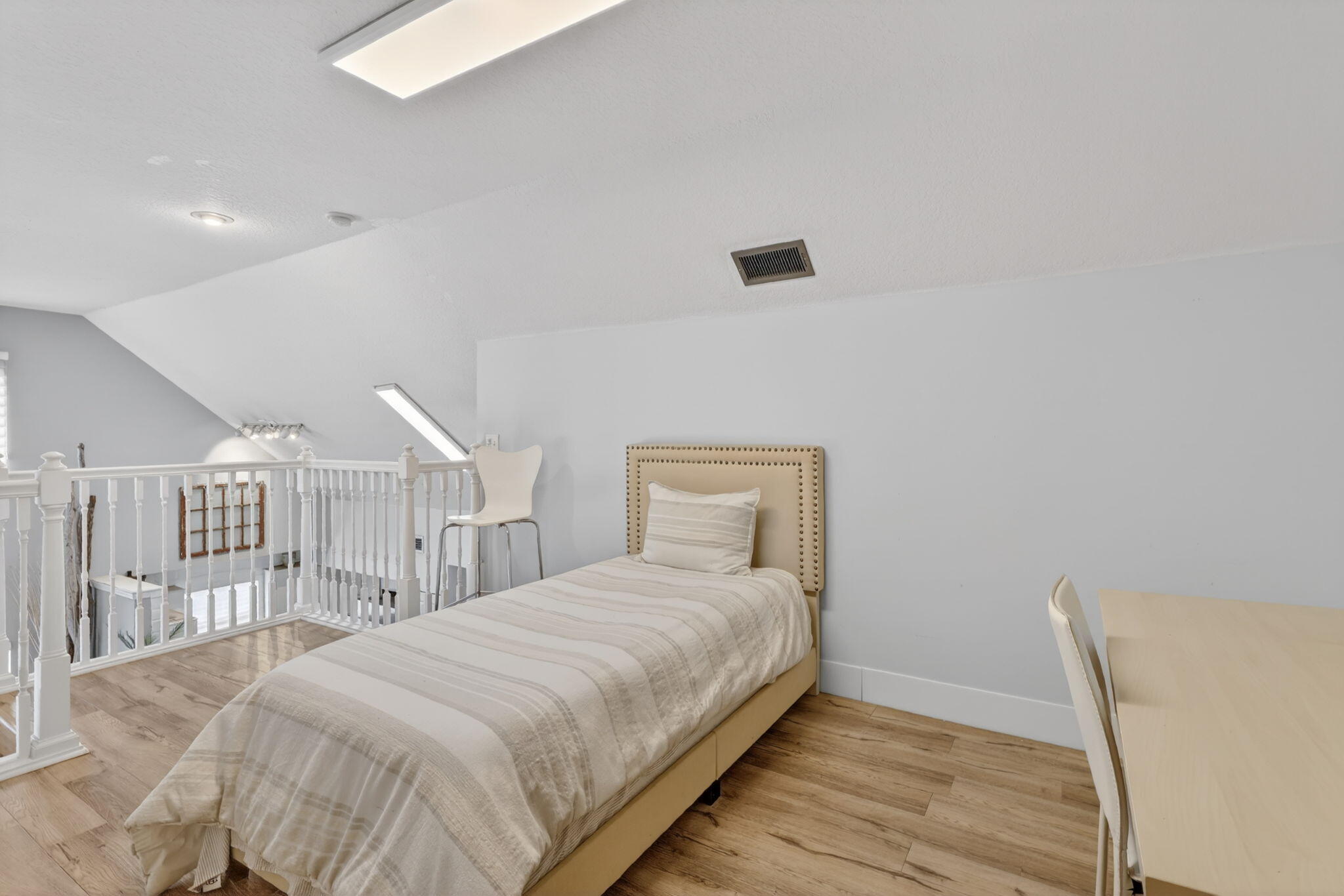 COURTYARDS AT WILLOUGHBY CONDO - Residential