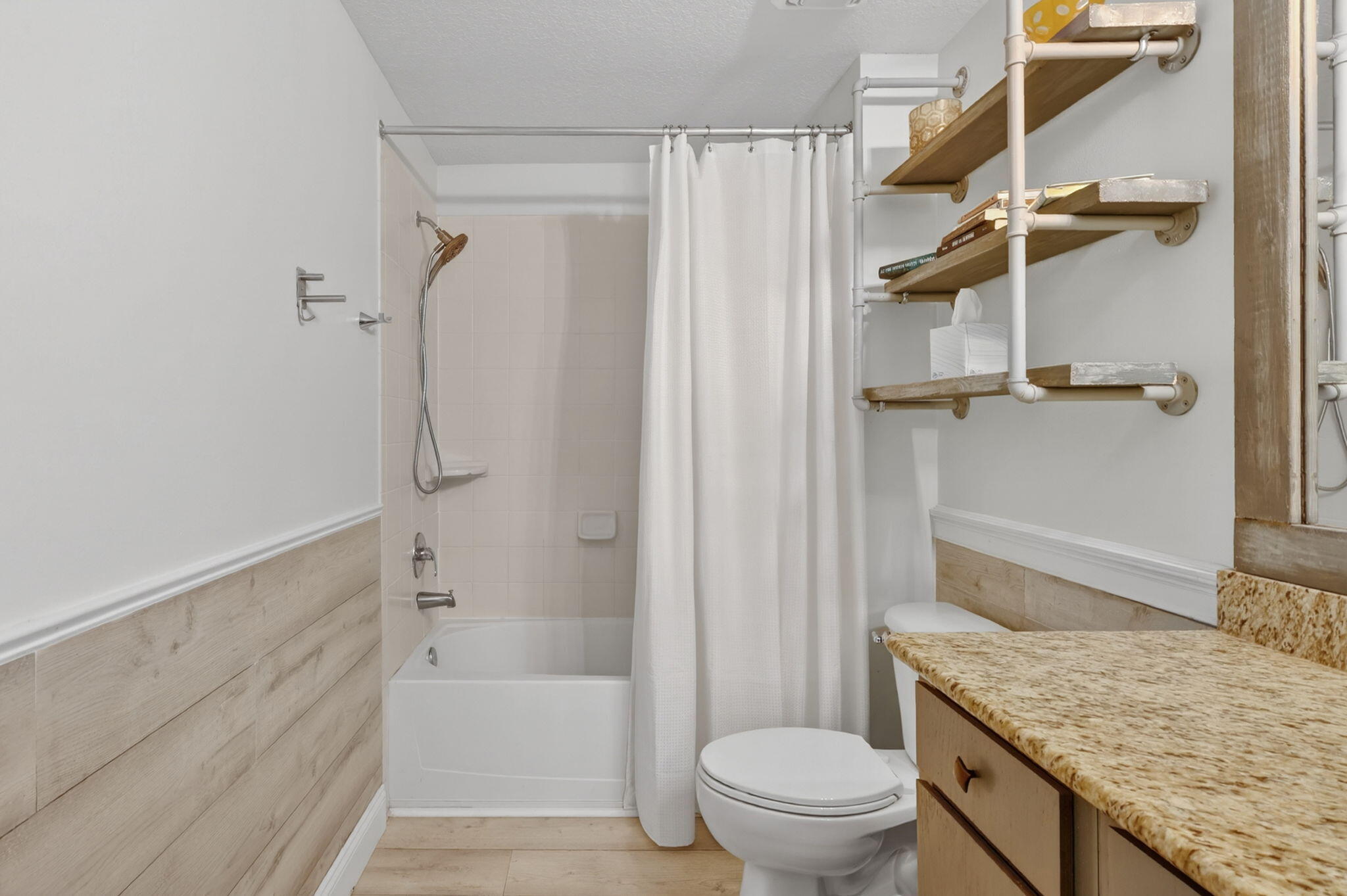 COURTYARDS AT WILLOUGHBY CONDO - Residential