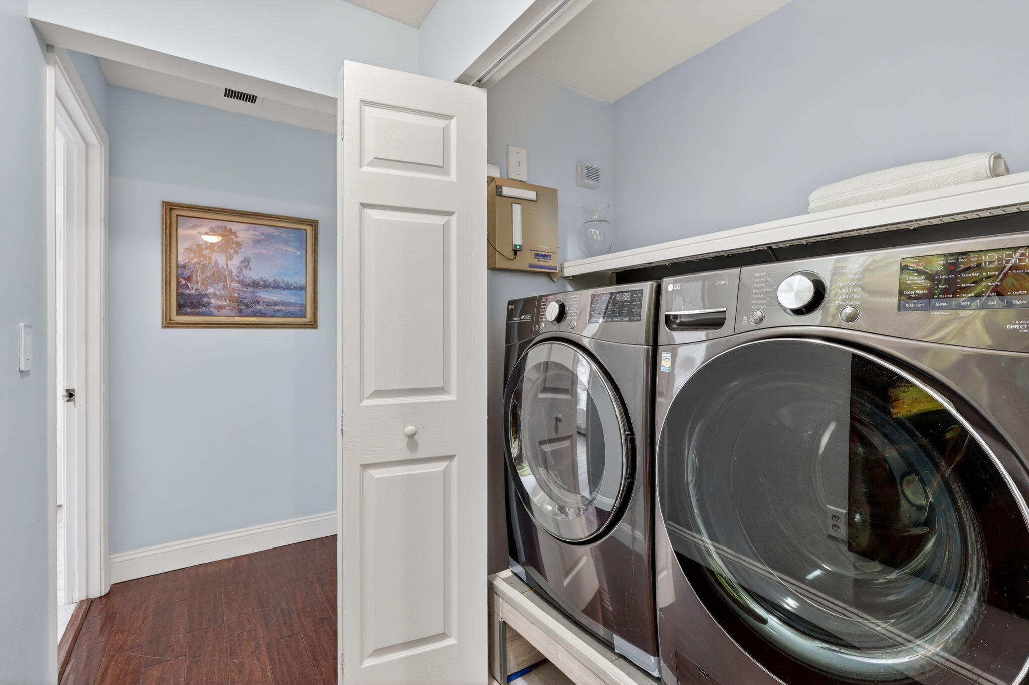 COURTYARDS AT WILLOUGHBY CONDO - Residential