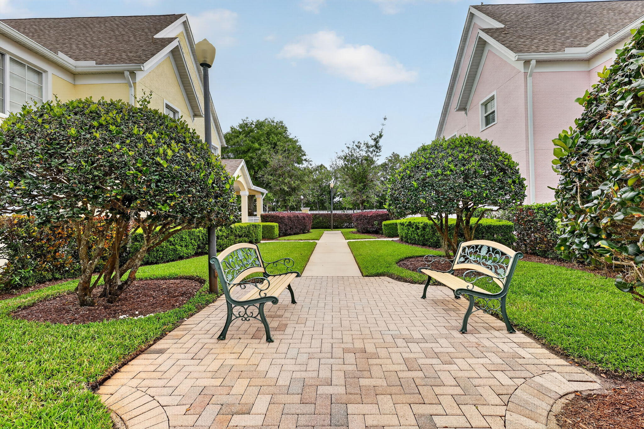 COURTYARDS AT WILLOUGHBY CONDO - Residential