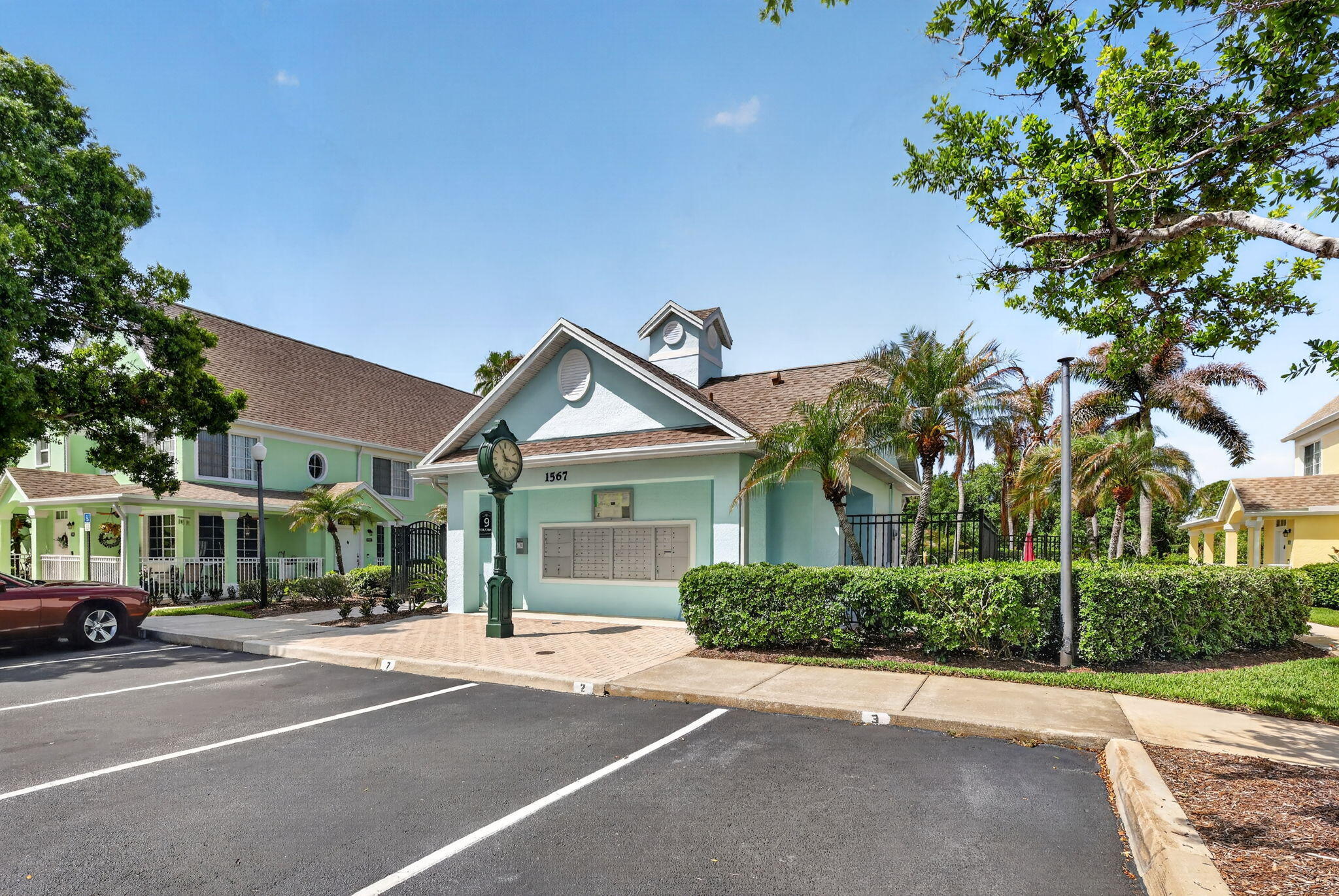 COURTYARDS AT WILLOUGHBY CONDO - Residential