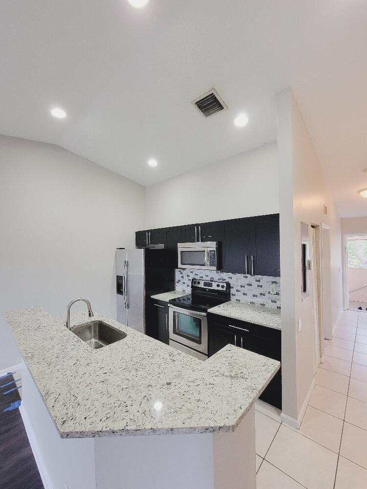 View photos, virtual tours, details... 4536 Oak Terrace Drive 4536
