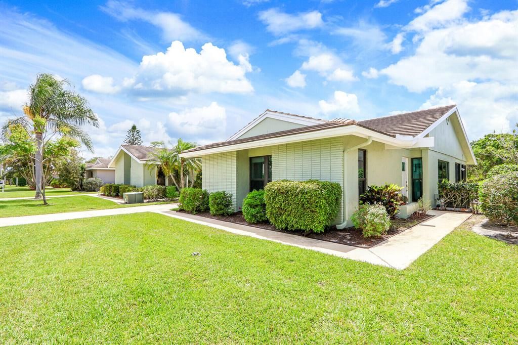 Photo of 2609 SW Egret Pond Circle, Palm City, FL 34990 (MLS # R10884263)