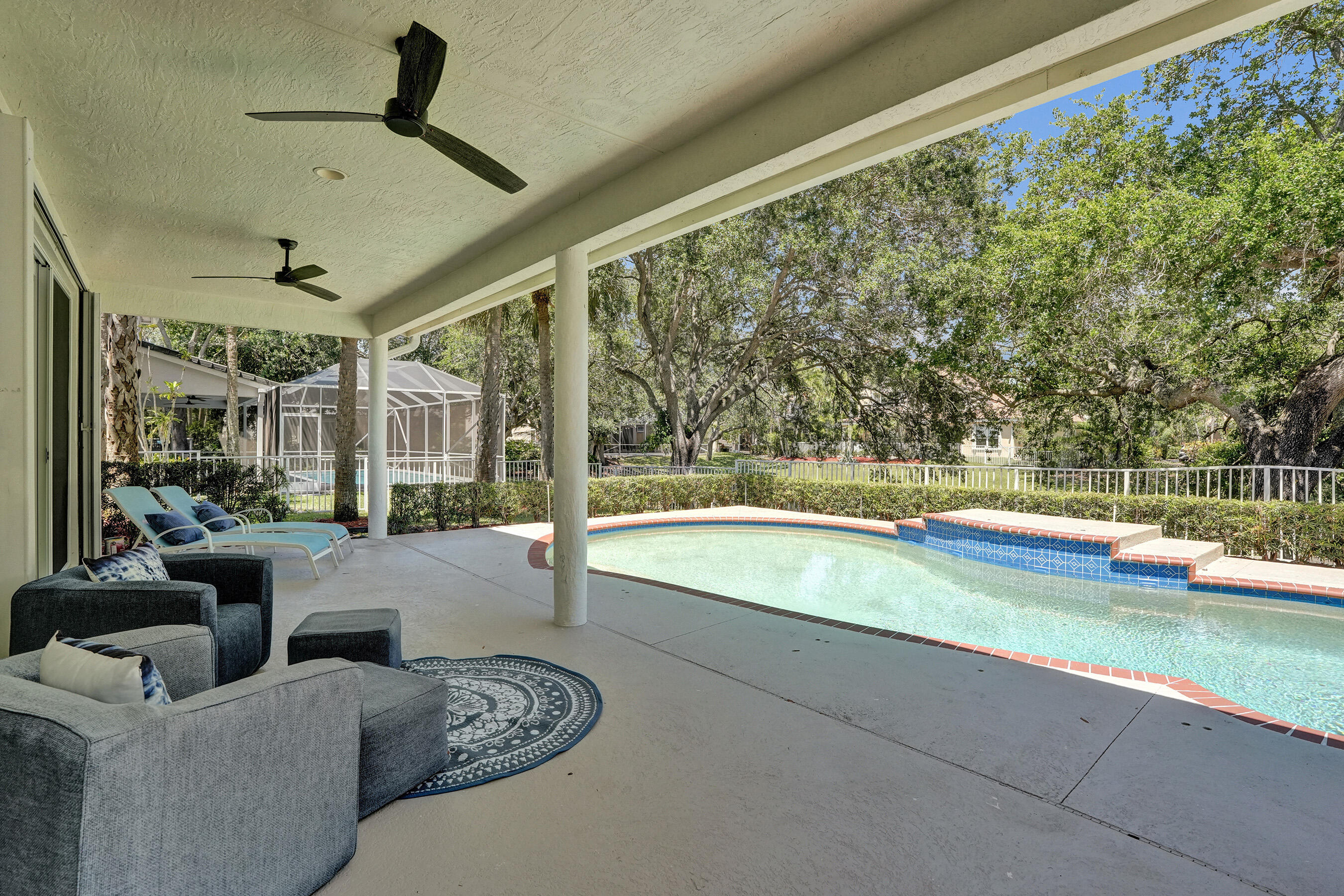WATERS EDGE AT PARKLAND - Residential