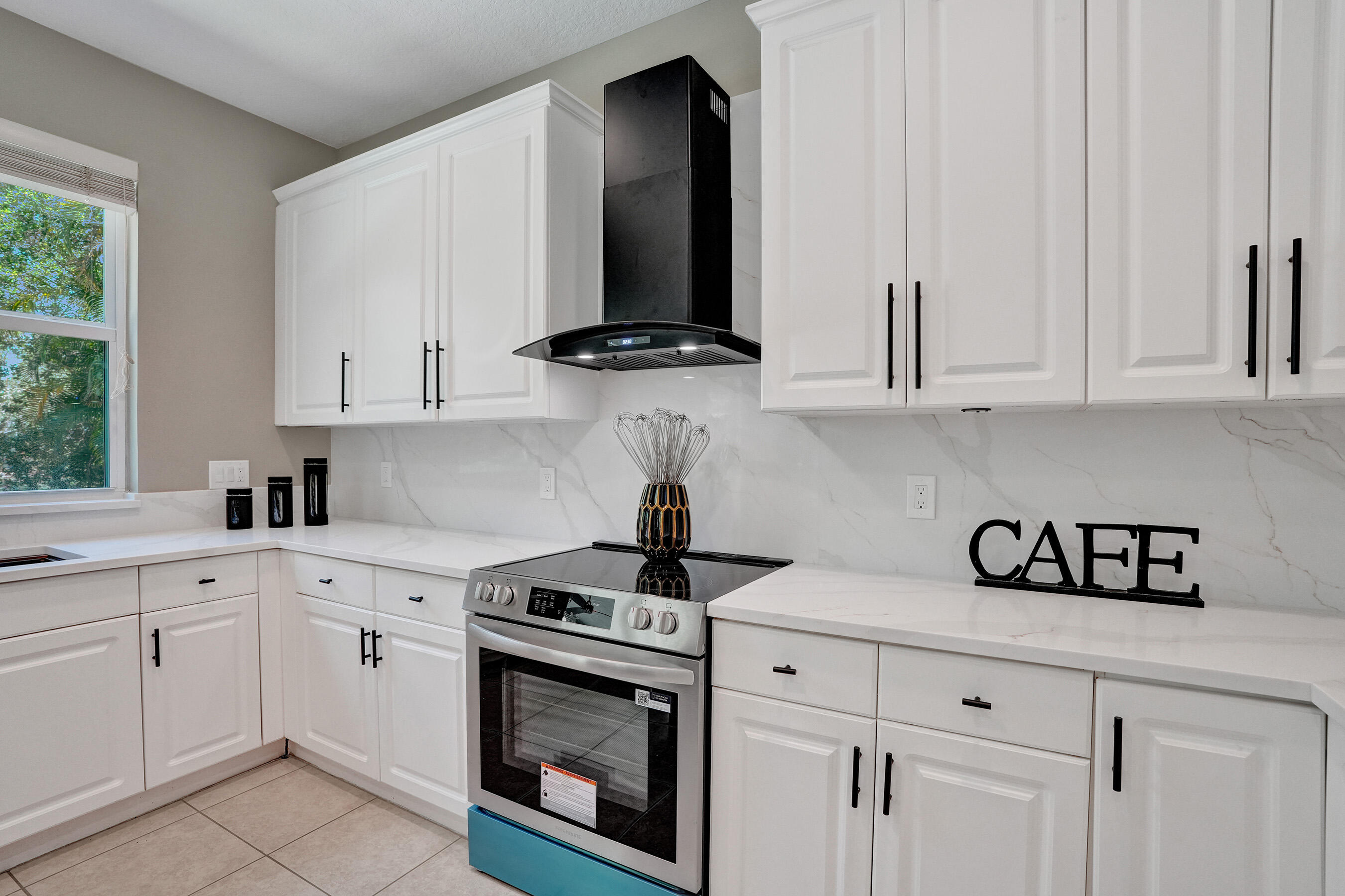 WATERS EDGE AT PARKLAND - Residential