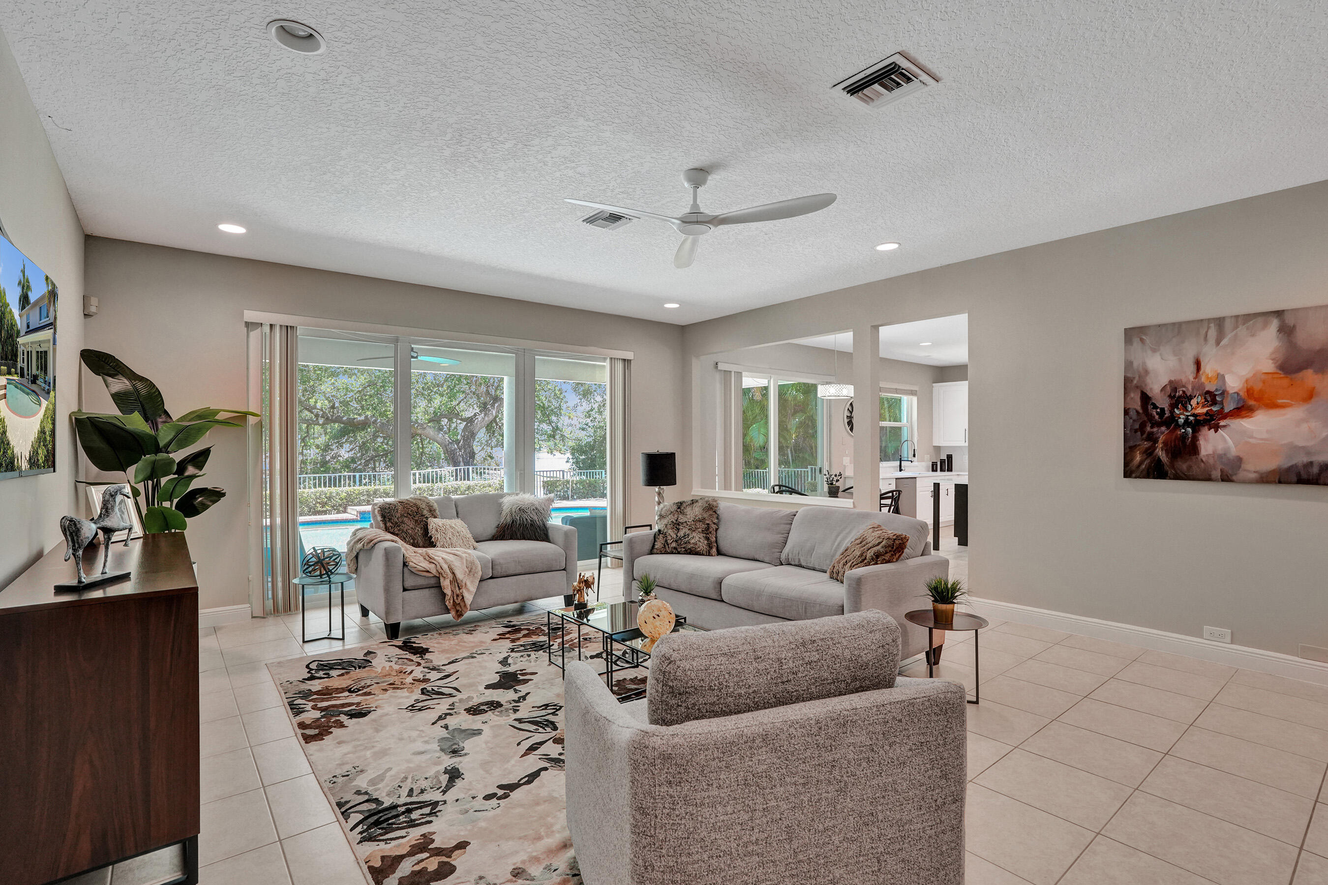 WATERS EDGE AT PARKLAND - Residential