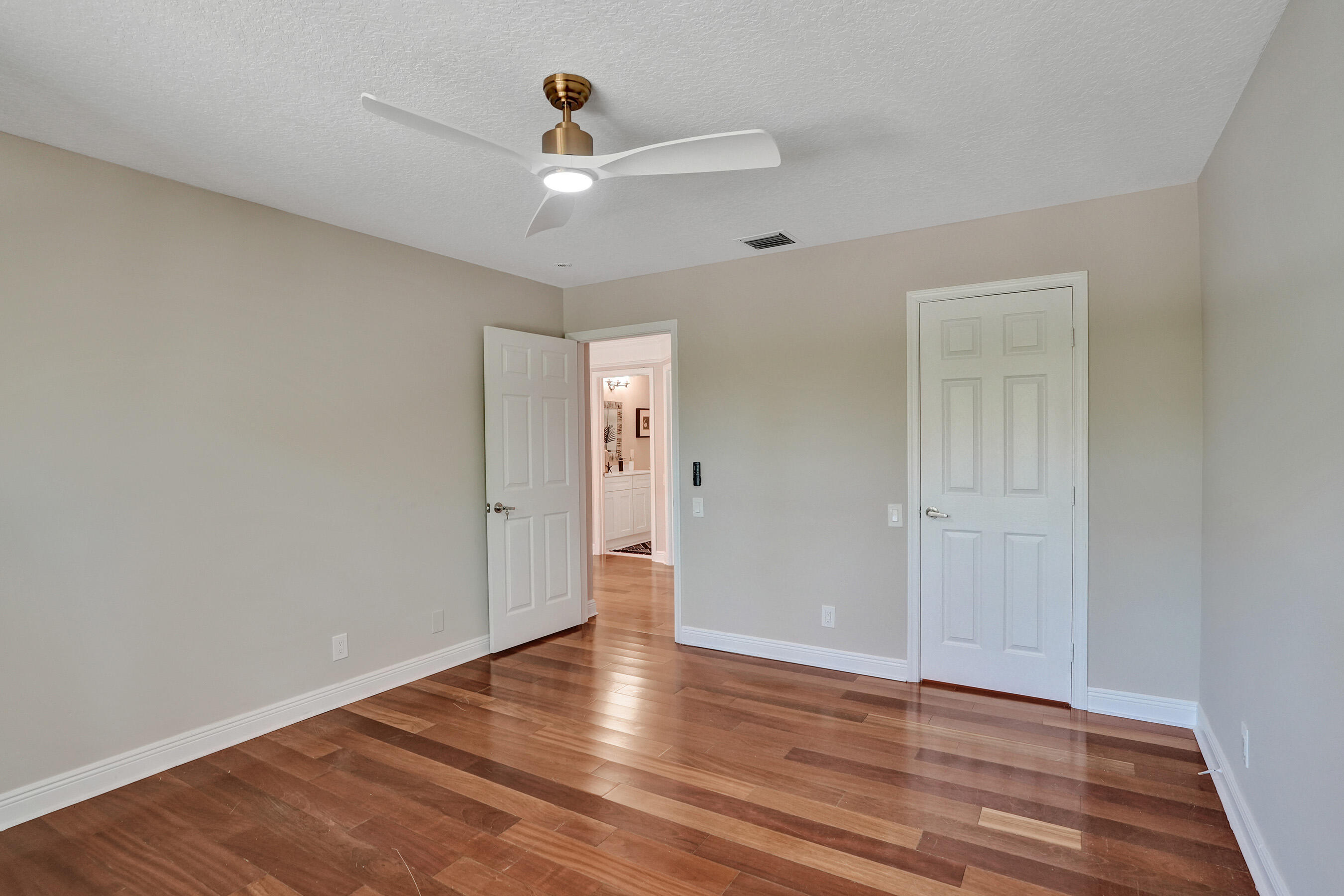 WATERS EDGE AT PARKLAND - Residential