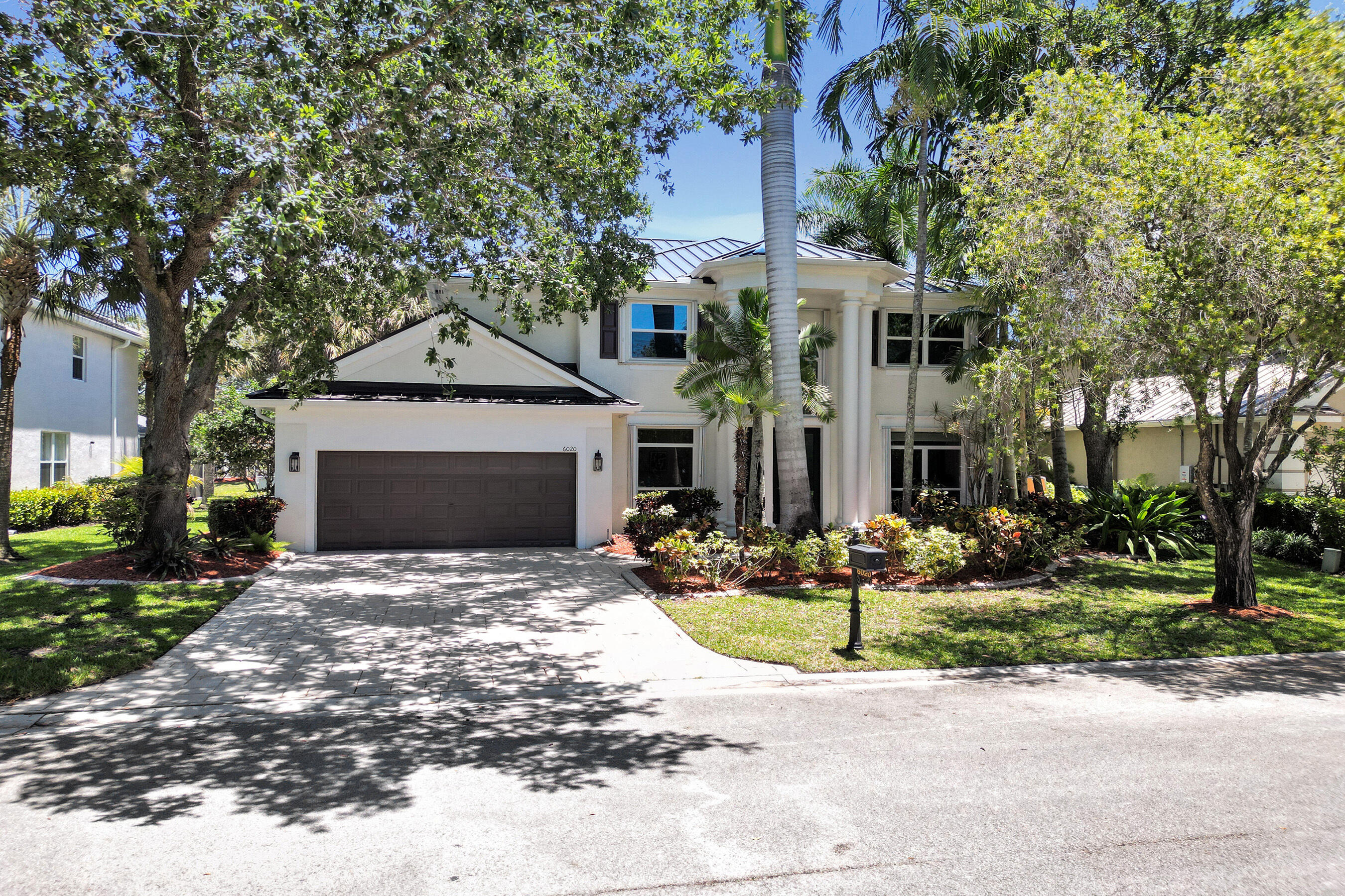 WATERS EDGE AT PARKLAND - Residential