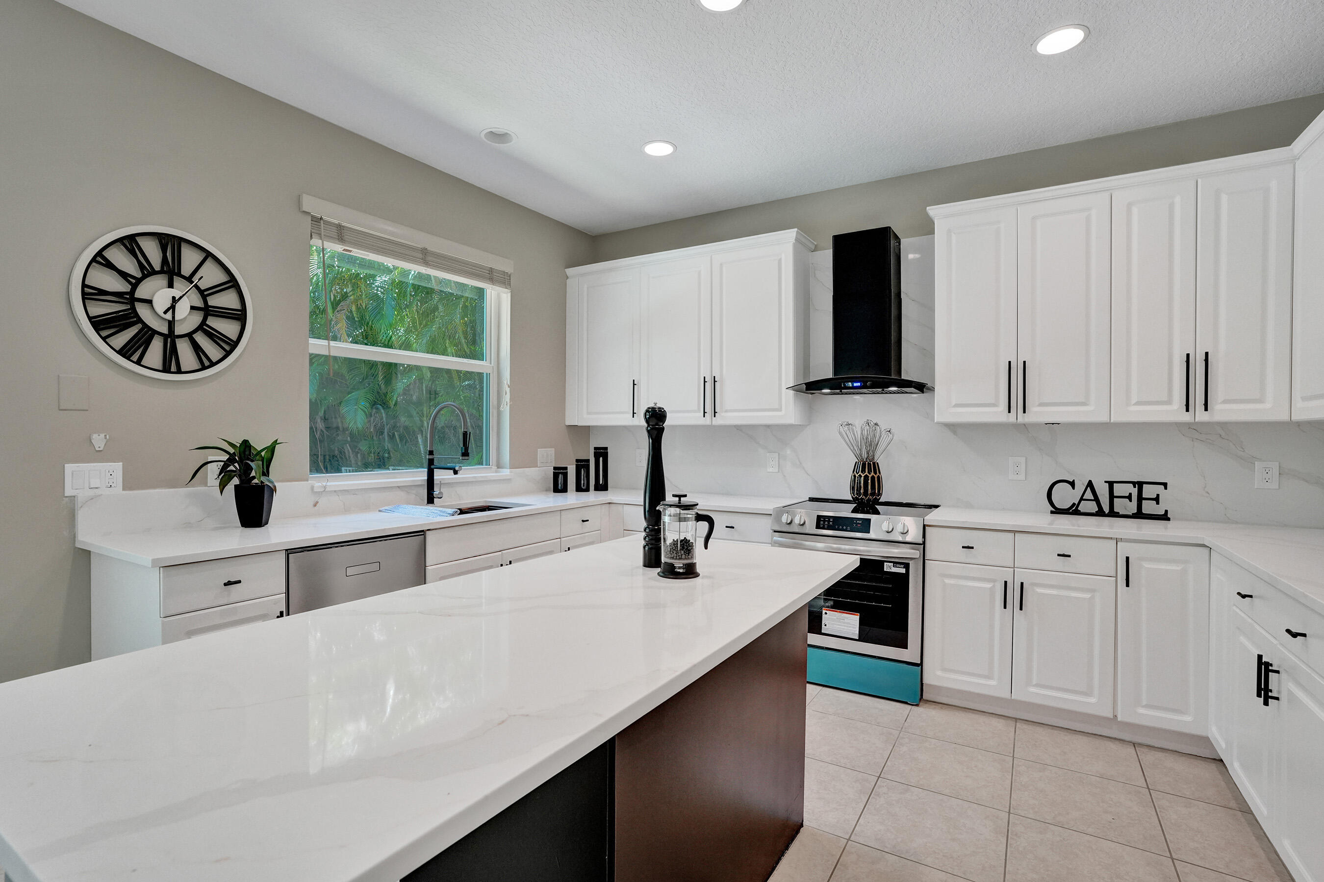 WATERS EDGE AT PARKLAND - Residential